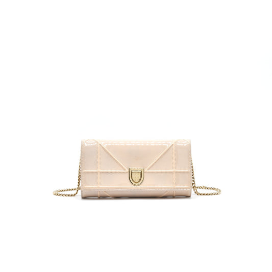 Luxury Dior Luxury Diorama Wallet on Chain patent leather beige LGHW