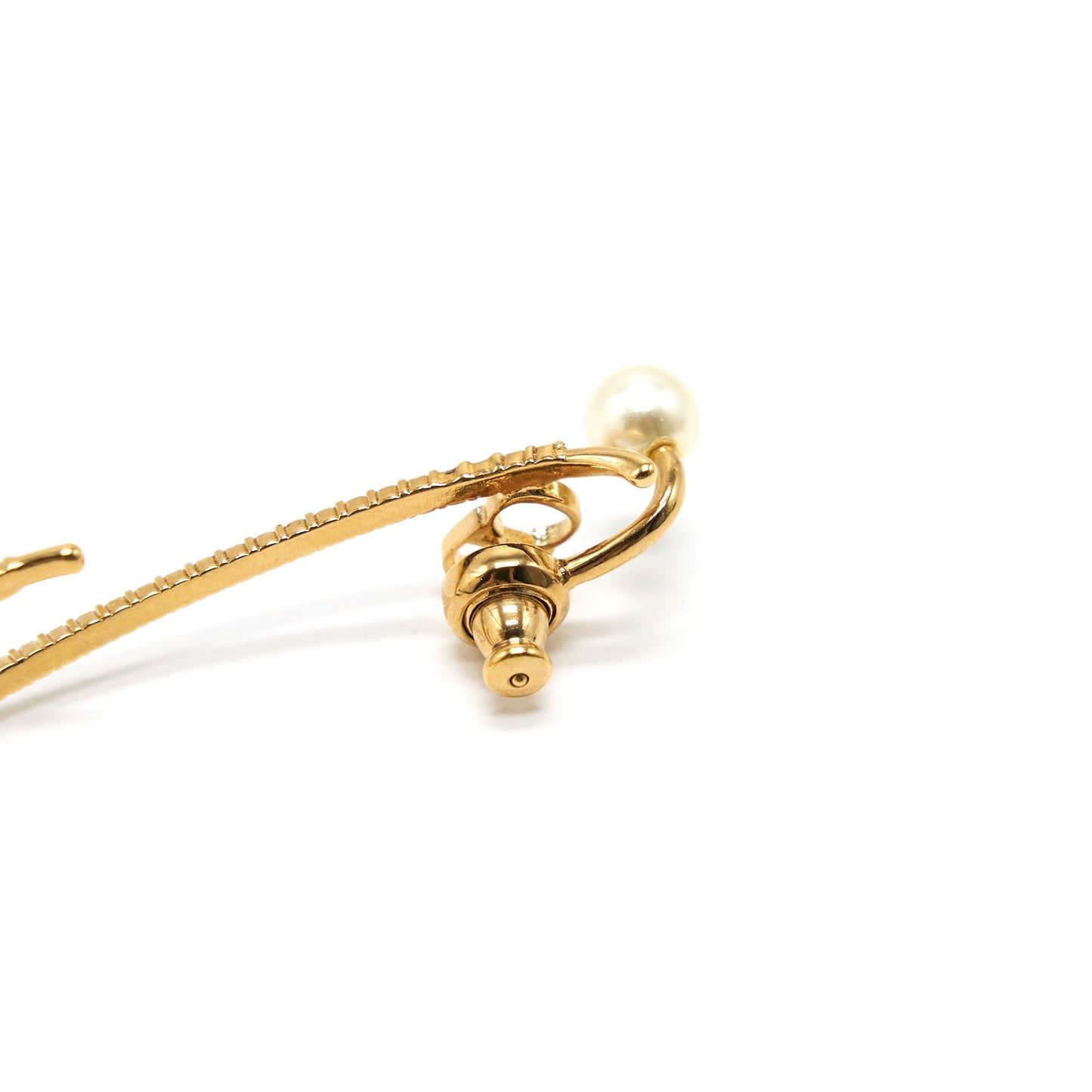 Christian Luxury Dior One Side Cuff Earring