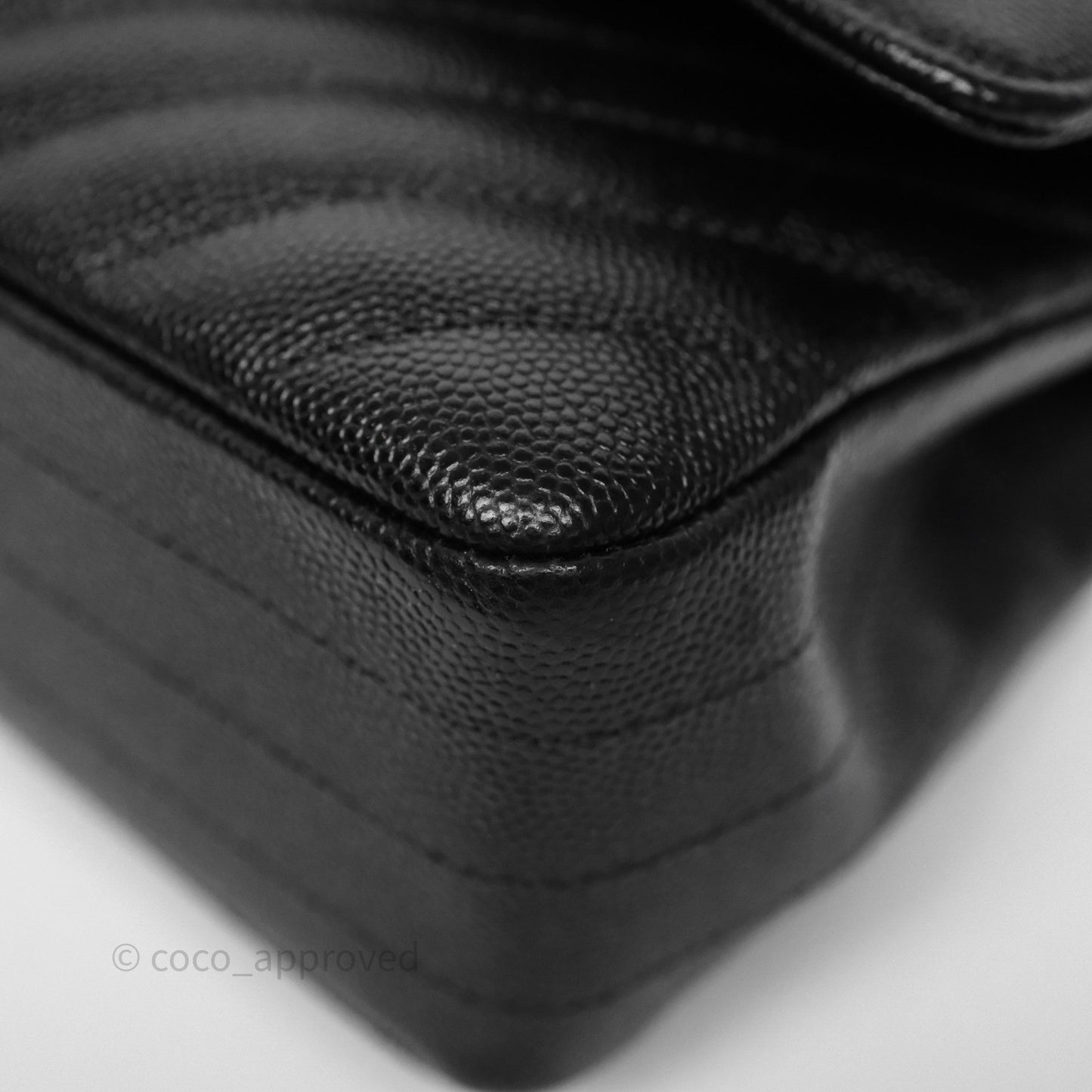 Chanel Classic M/L Medium Flap Chevron Black Caviar Gold Hardware