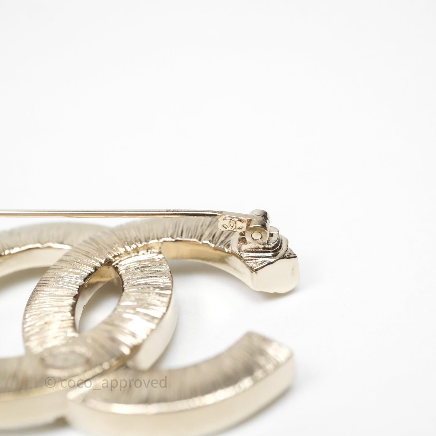 Chanel Crystal White Resin Brooch Gold Tone 21B