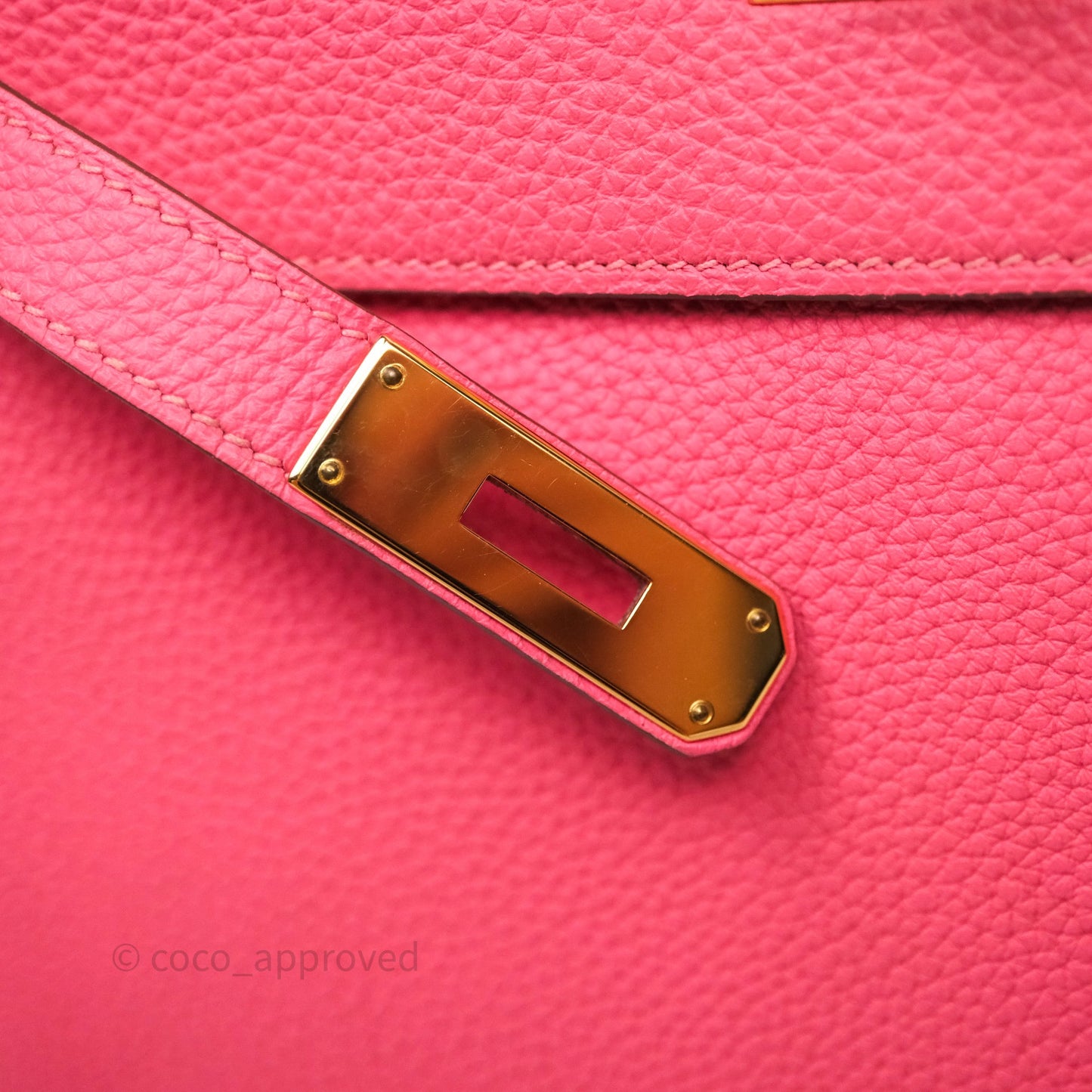 Hermès Kelly 32 Retourne Rose Azalee 8W Gold Hardware