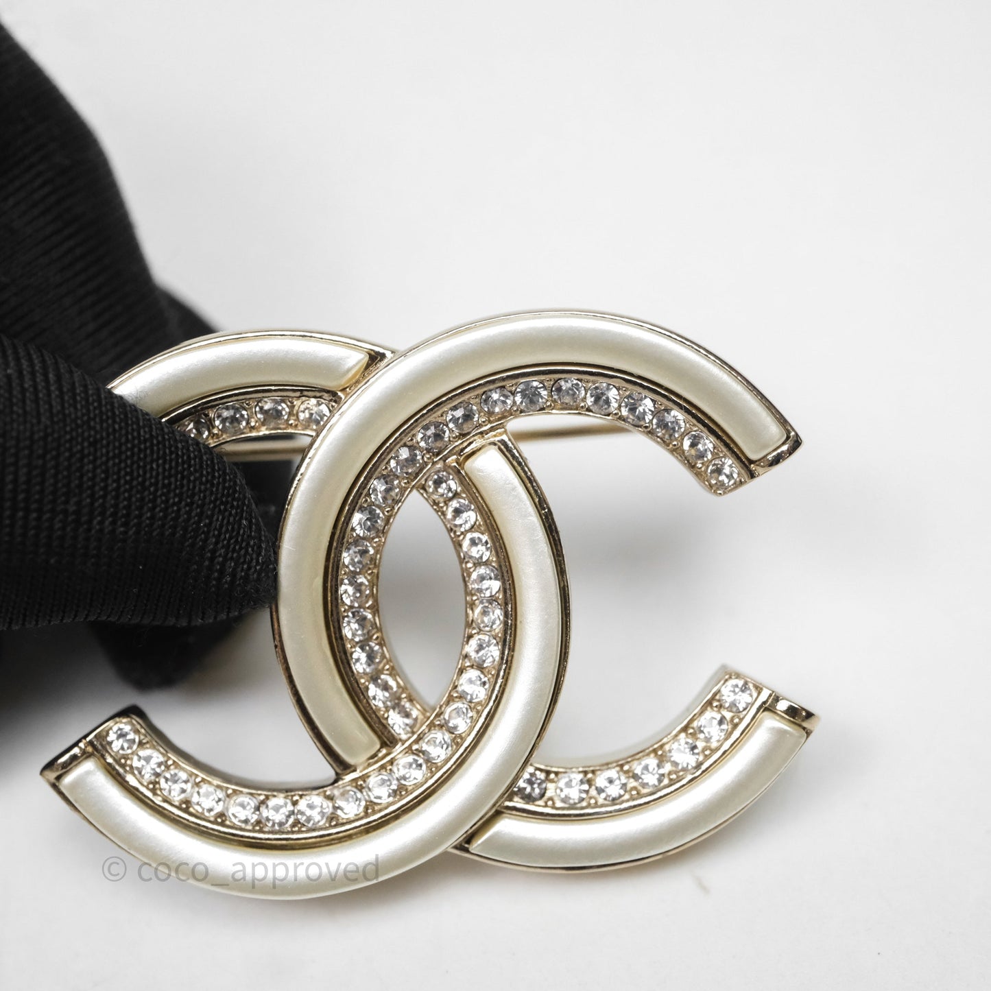 Chanel Crystal White Resin Brooch Gold Tone 21B