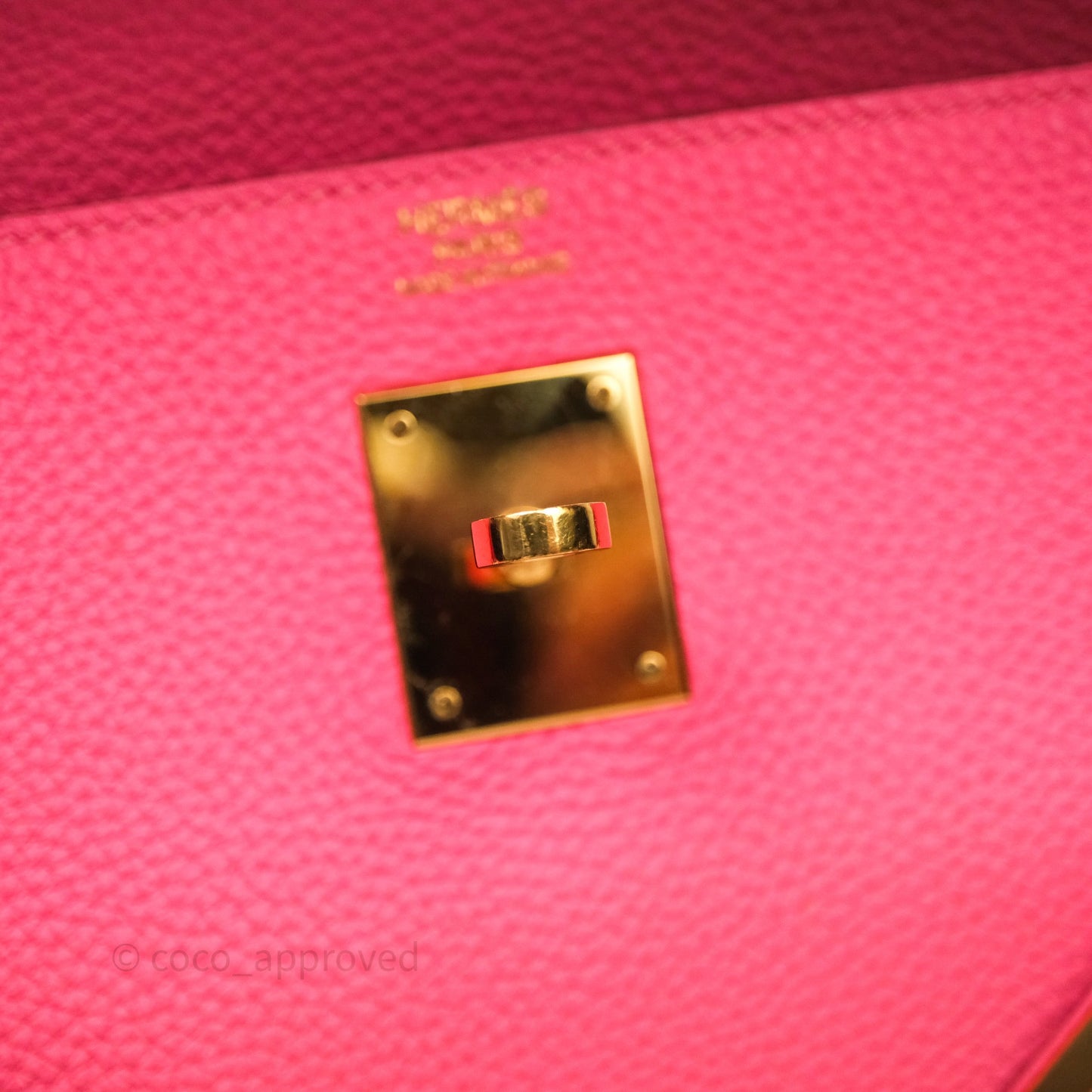 Hermès Kelly 32 Retourne Rose Azalee 8W Gold Hardware