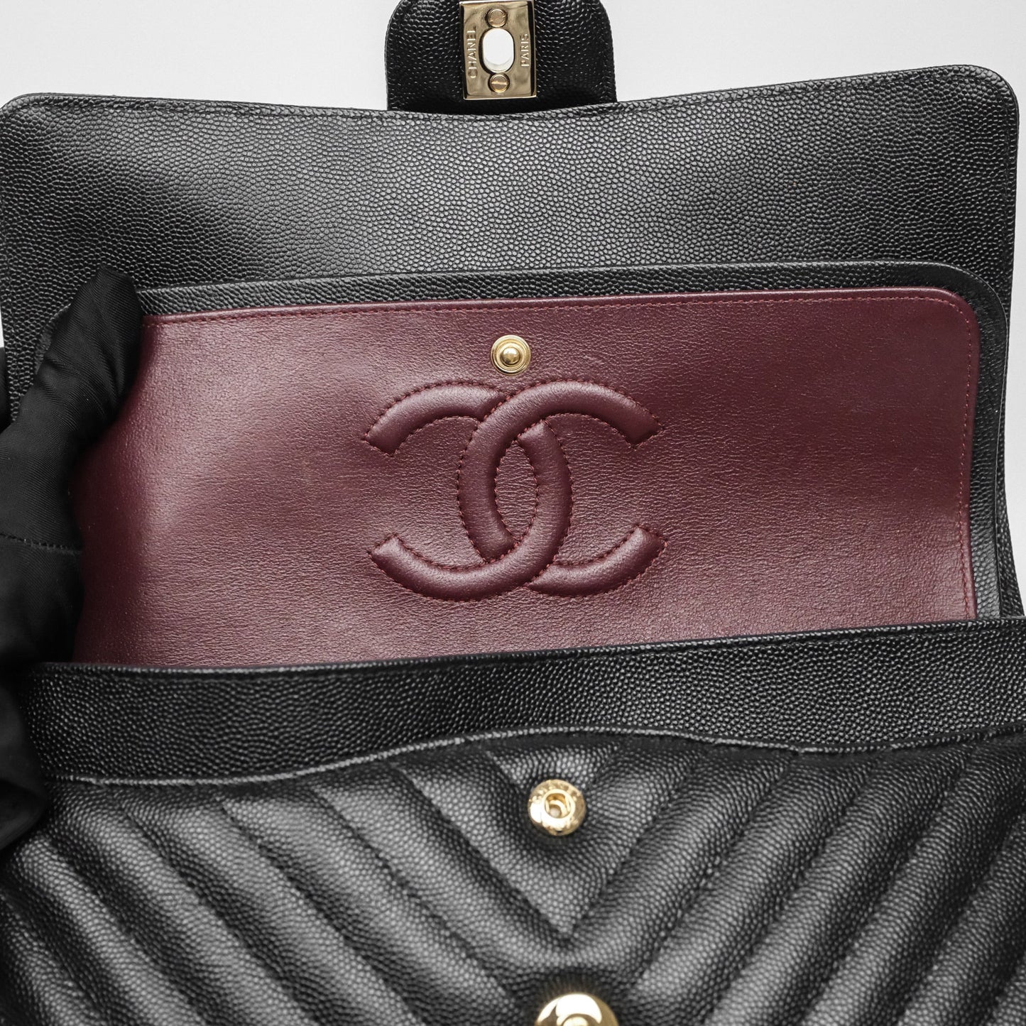 Chanel Classic M/L Medium Flap Chevron Black Caviar Gold Hardware