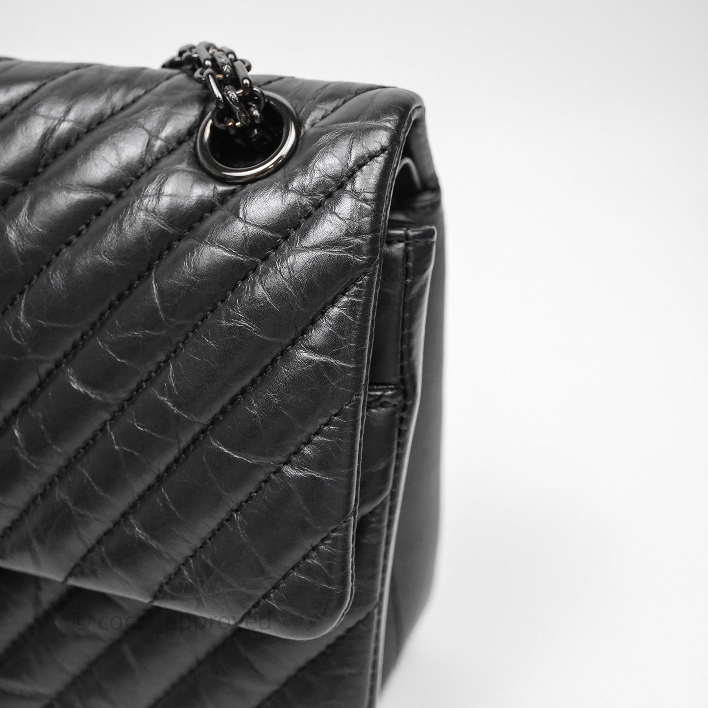 Chanel Reissue 225 Chevron Aged Calfskin So Black