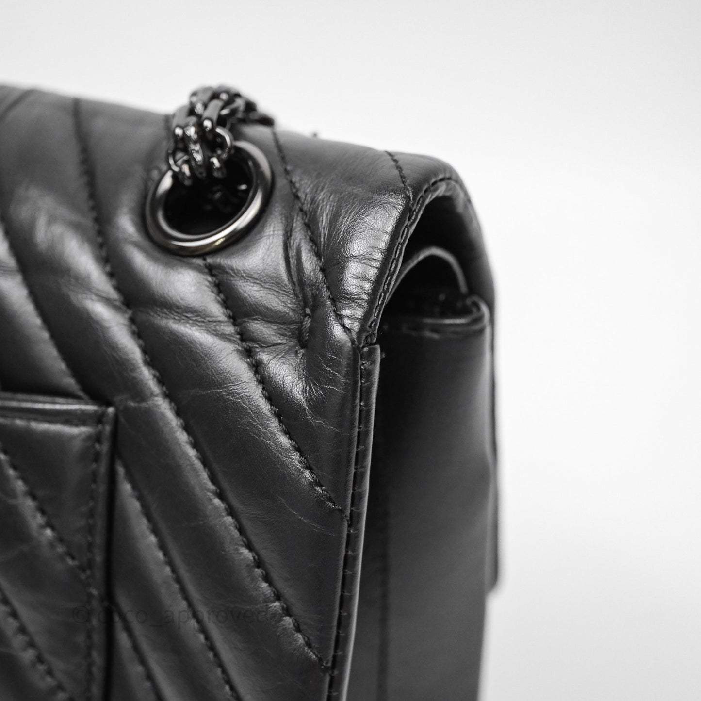 Chanel Reissue 225 Chevron Aged Calfskin So Black