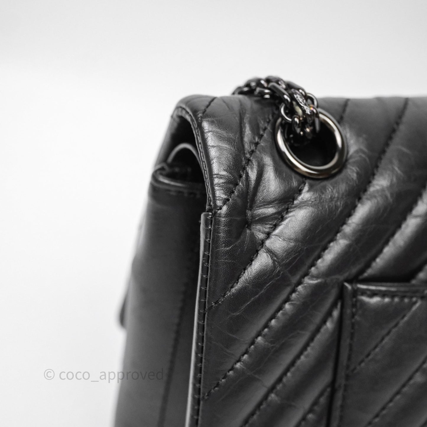 Chanel Reissue 225 Chevron Aged Calfskin So Black