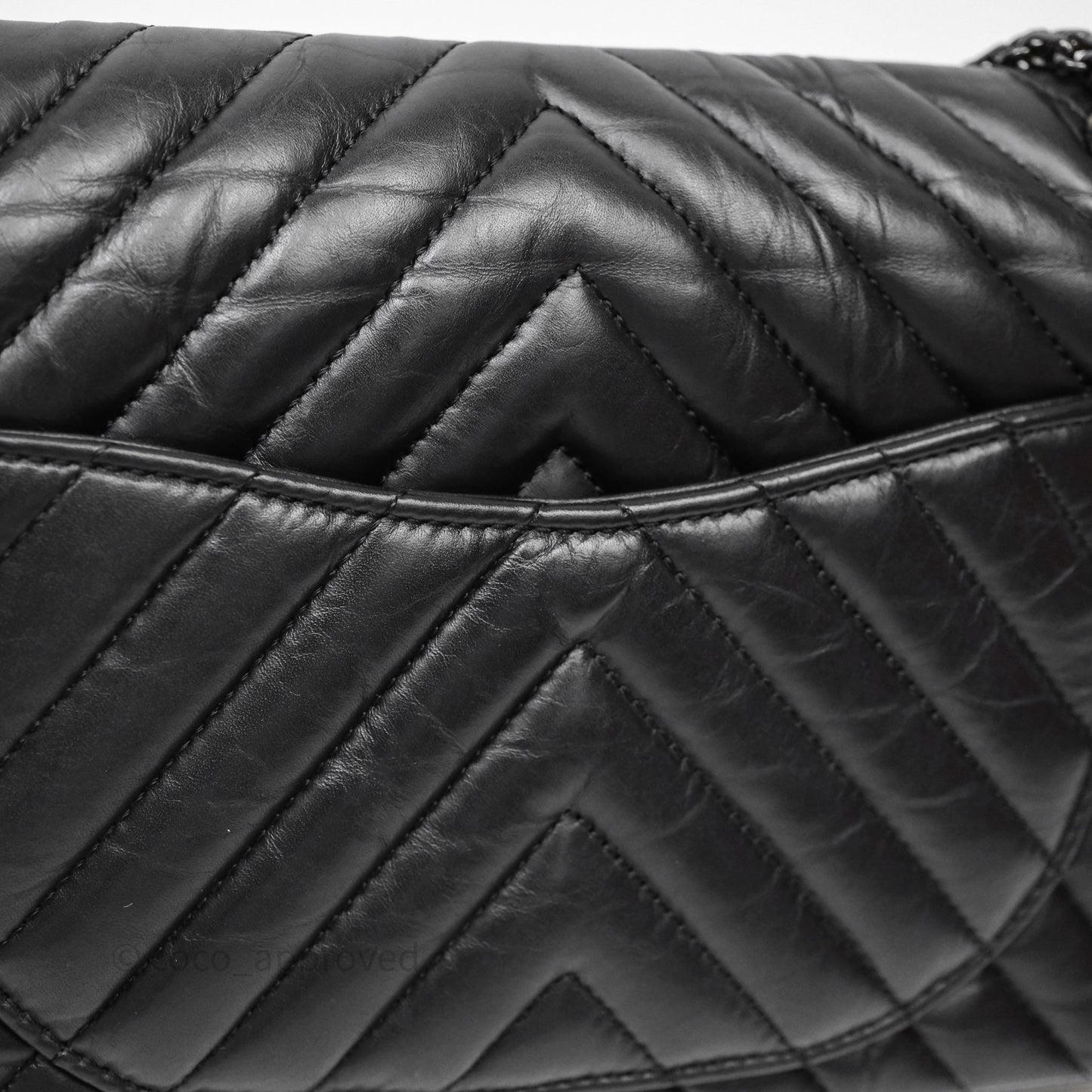 Chanel Reissue 225 Chevron Aged Calfskin So Black