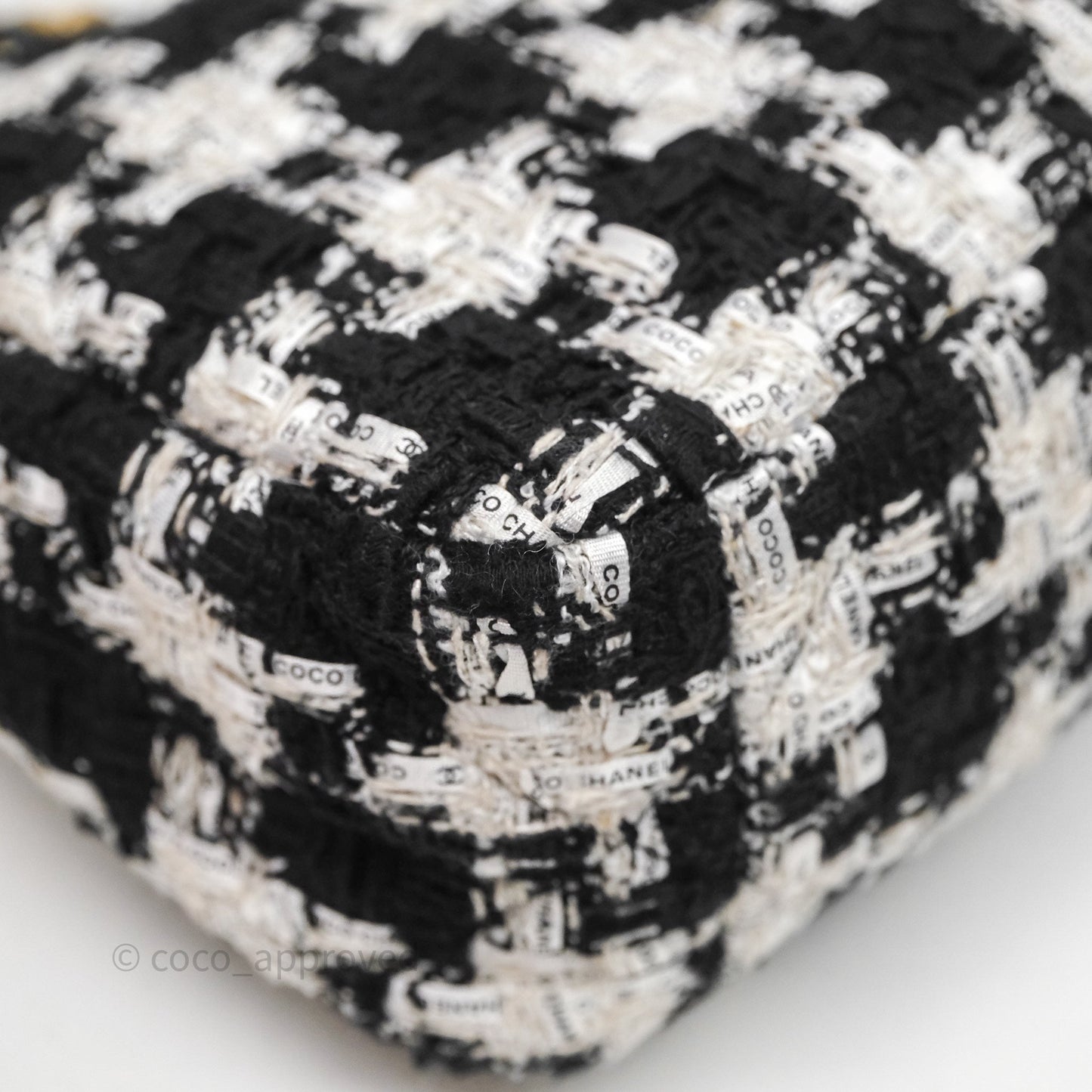 Chanel 19 Small Tweed Houndstooth Black & White Mixed Hardware