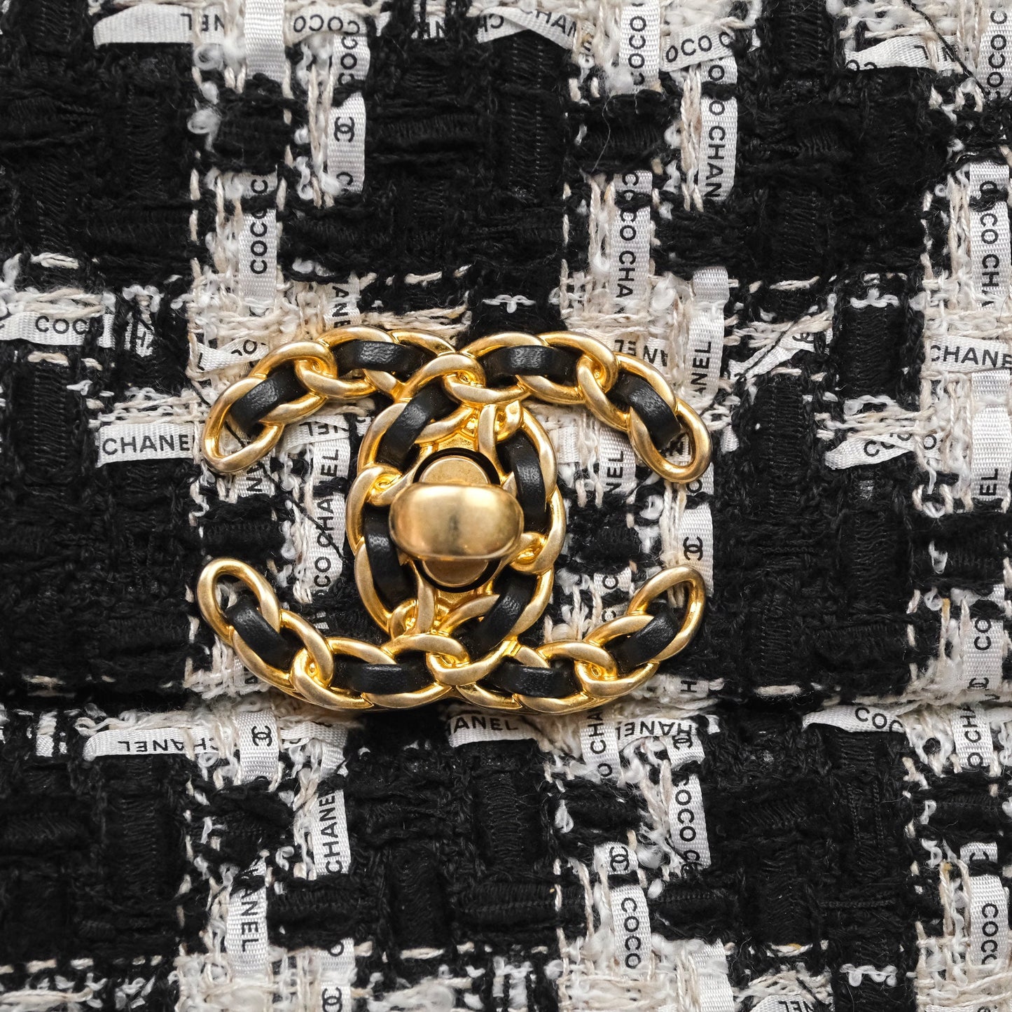 Chanel 19 Small Tweed Houndstooth Black & White Mixed Hardware