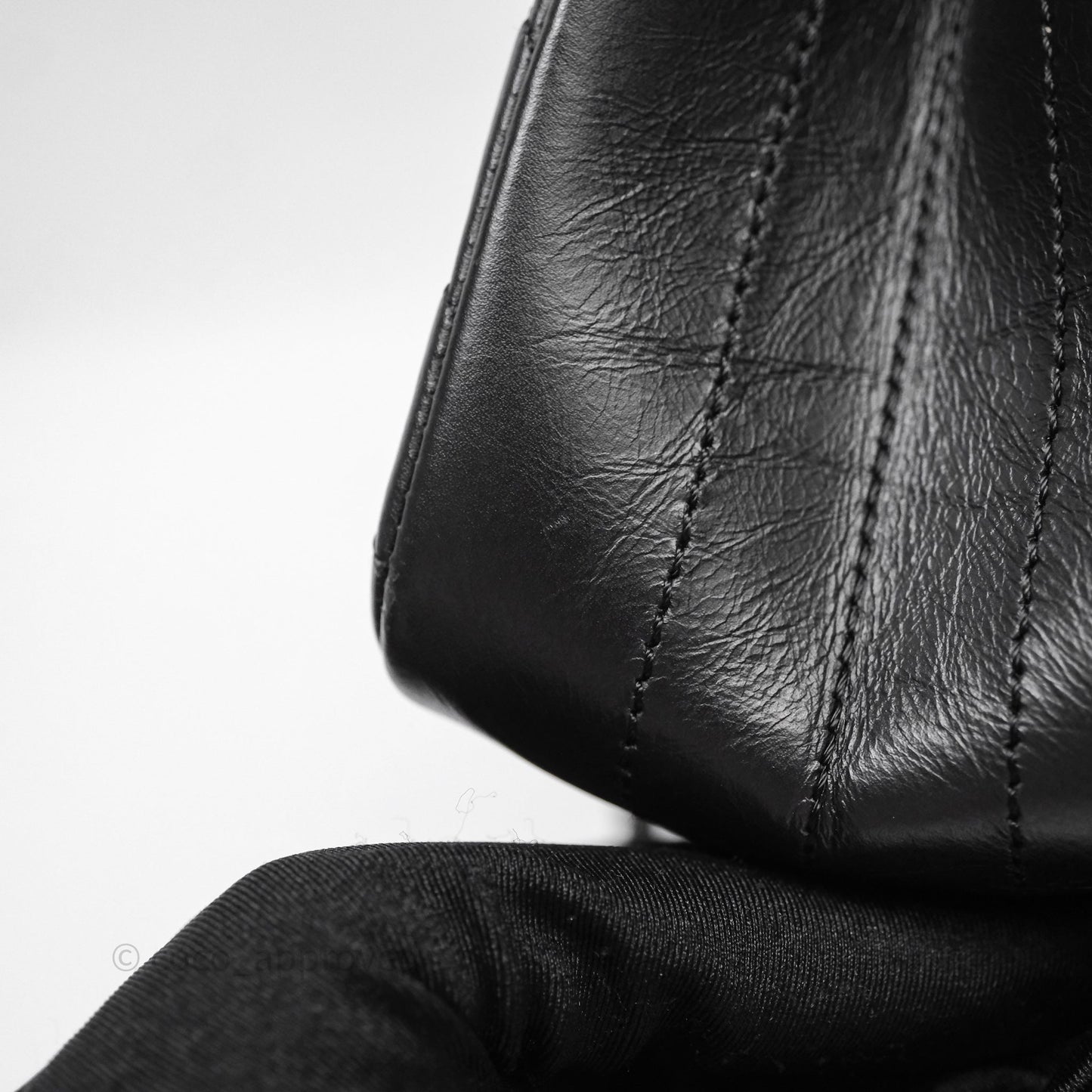 Chanel Reissue 225 Chevron Aged Calfskin So Black