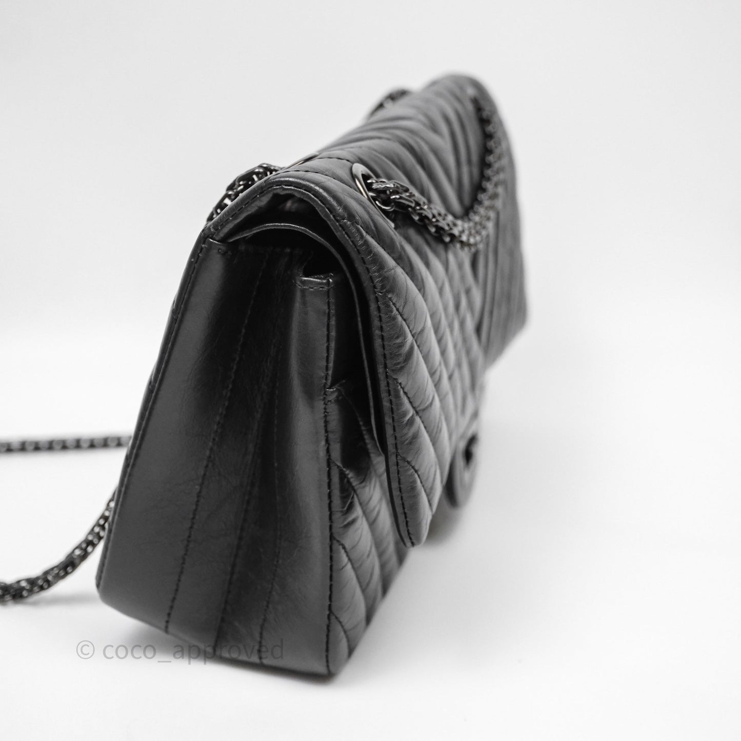 Chanel Reissue 225 Chevron Aged Calfskin So Black