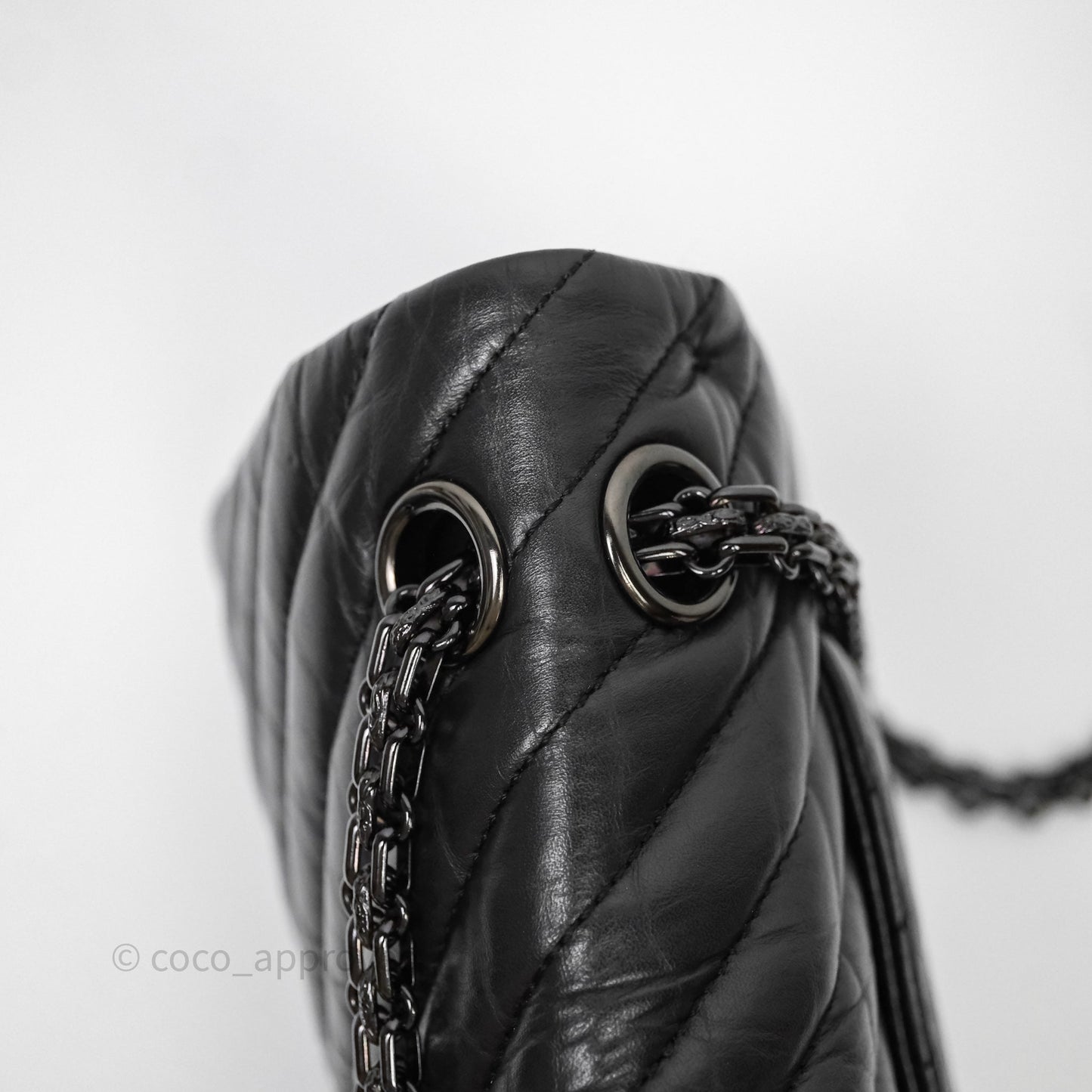 Chanel Reissue 225 Chevron Aged Calfskin So Black