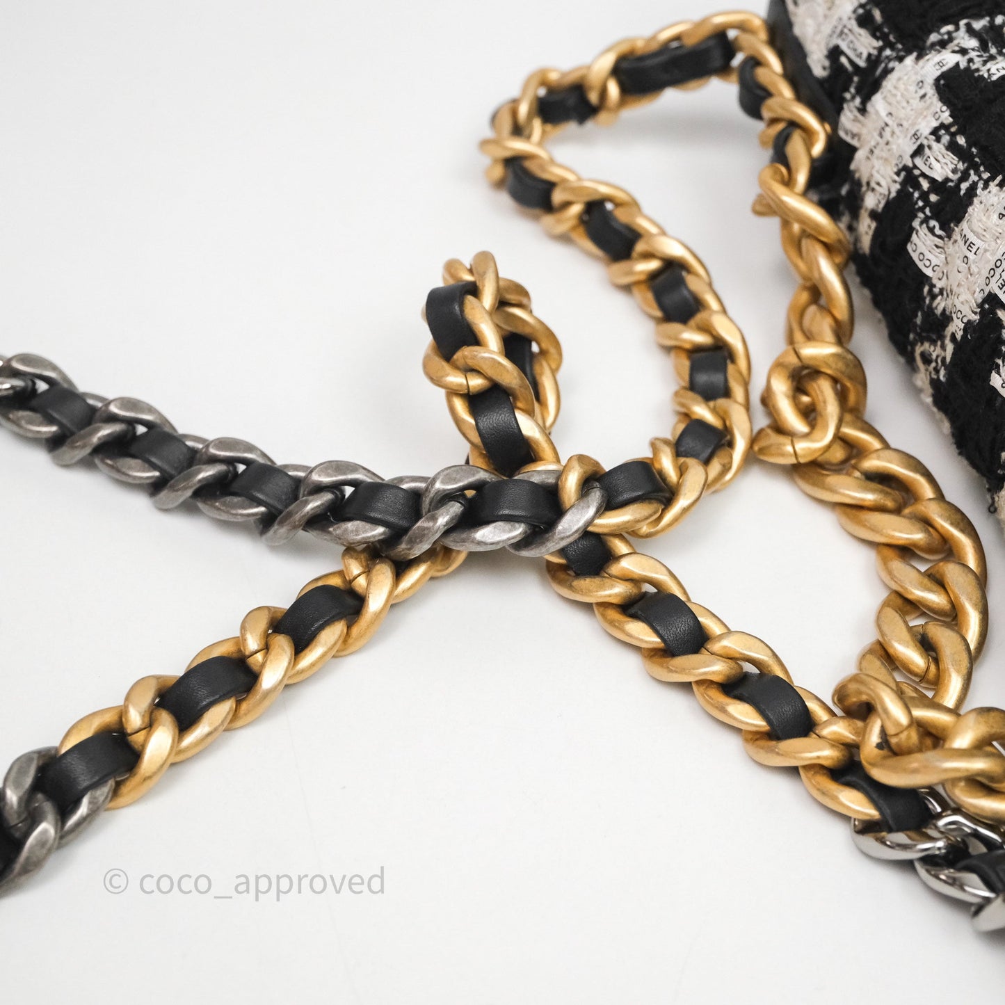 Chanel 19 Small Tweed Houndstooth Black & White Mixed Hardware