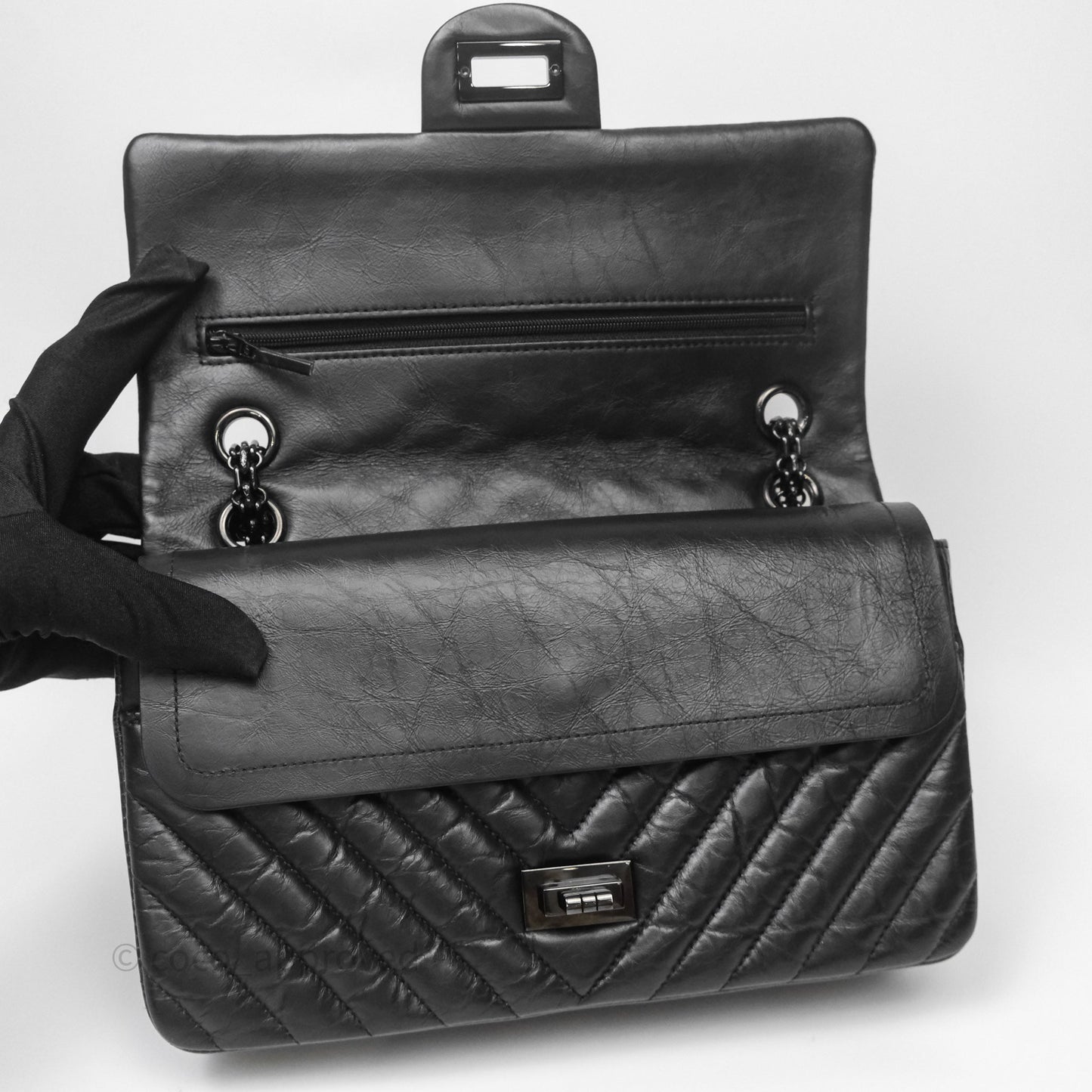 Chanel Reissue 225 Chevron Aged Calfskin So Black