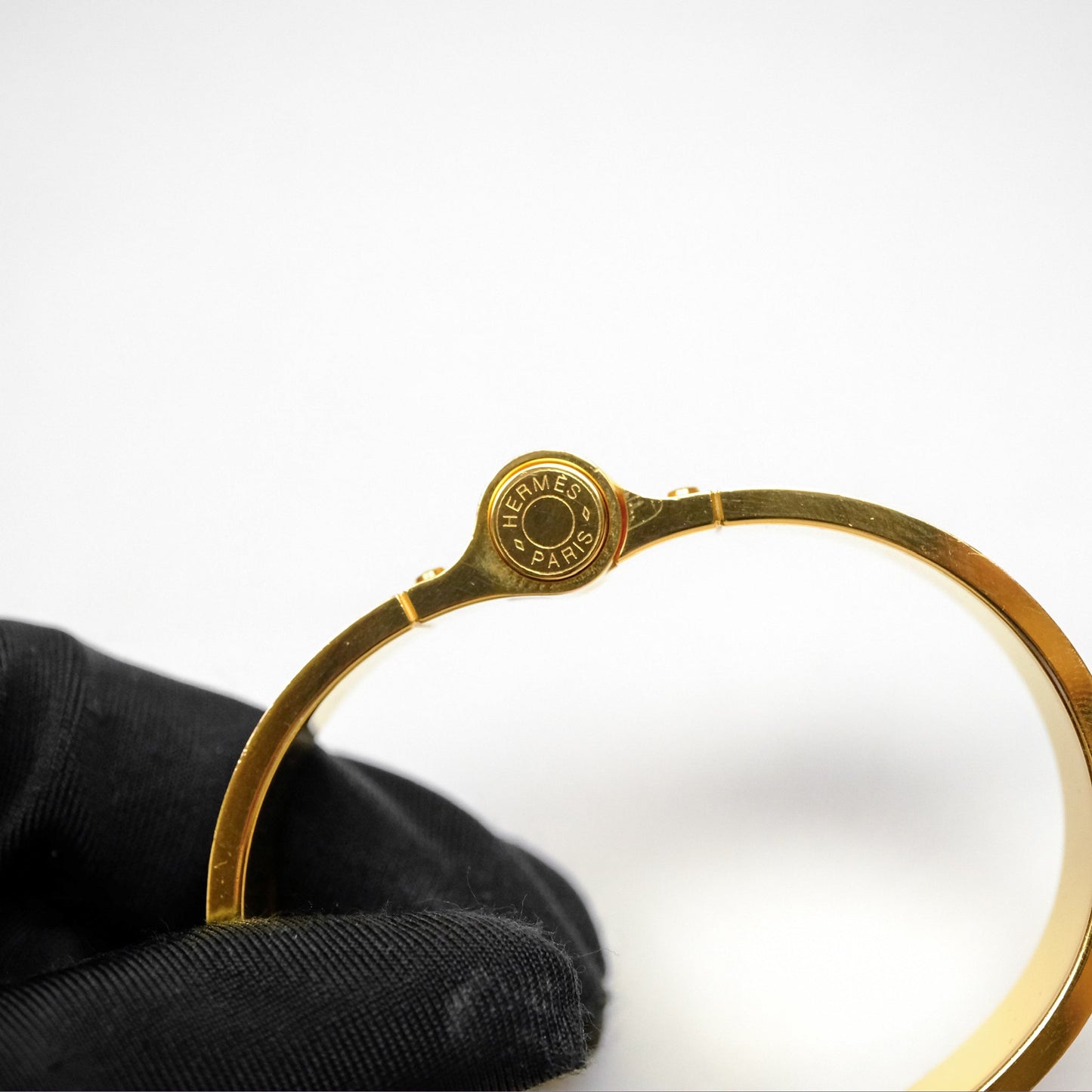 Hermès Enamel Charniere White Bracelet Gold Hardware