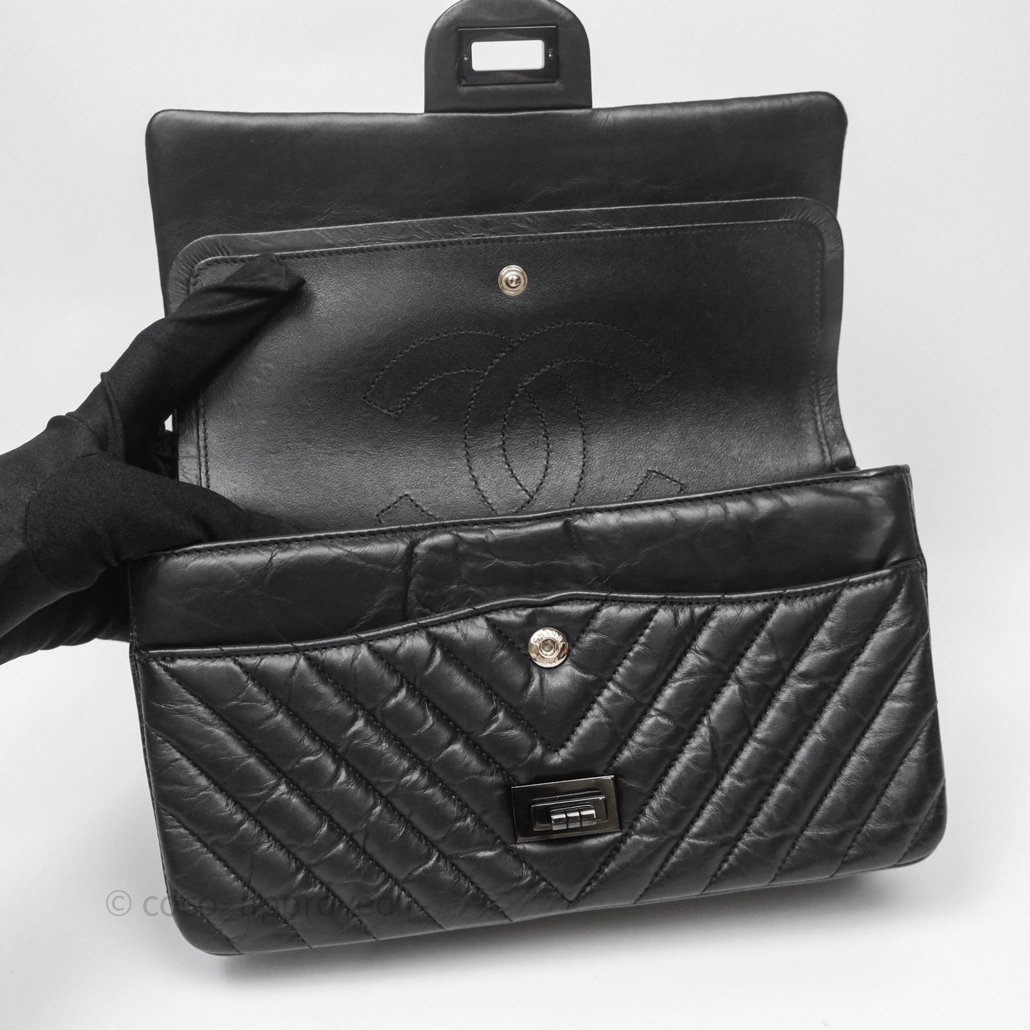 Chanel Reissue 225 Chevron Aged Calfskin So Black