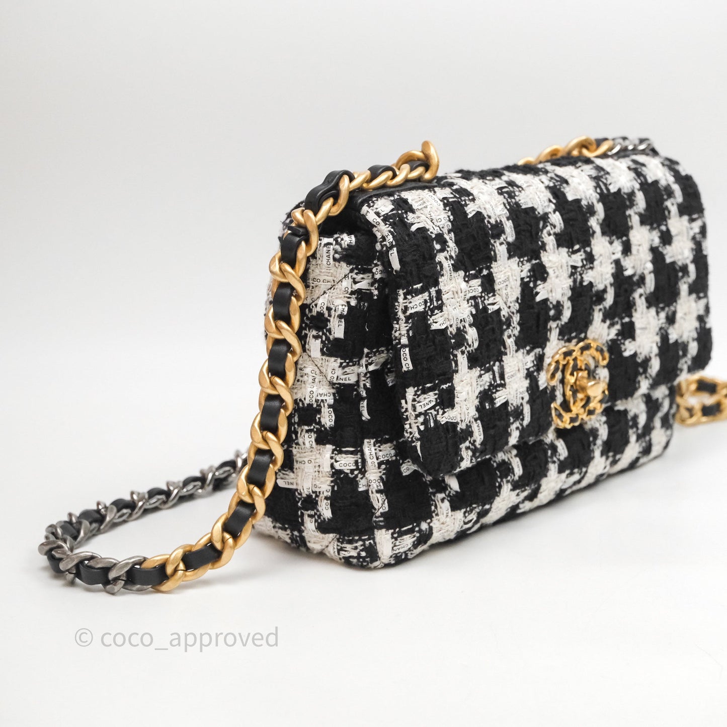 Chanel 19 Small Tweed Houndstooth Black & White Mixed Hardware