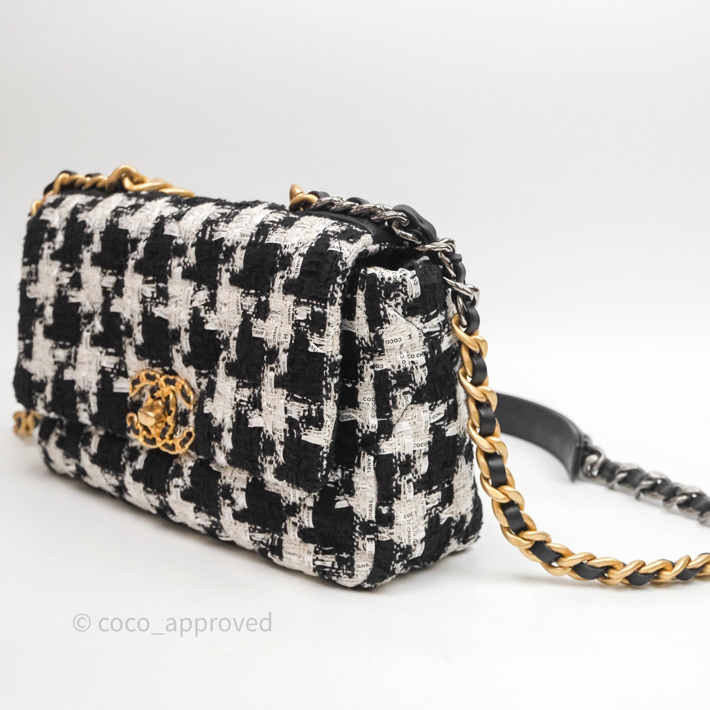 Chanel 19 Small Tweed Houndstooth Black & White Mixed Hardware