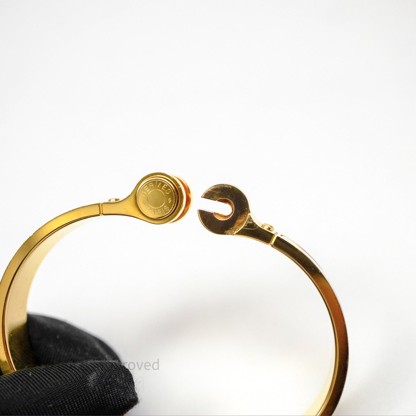 Hermès Enamel Charniere White Bracelet Gold Hardware