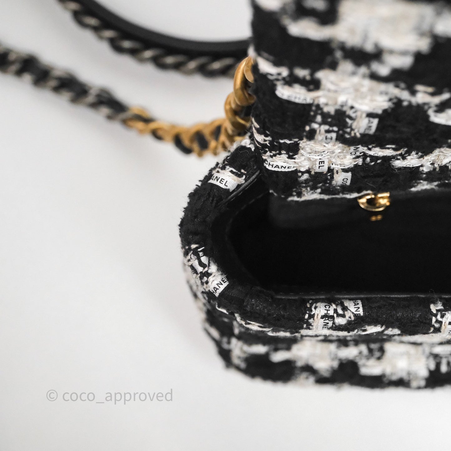 Chanel 19 Small Tweed Houndstooth Black & White Mixed Hardware
