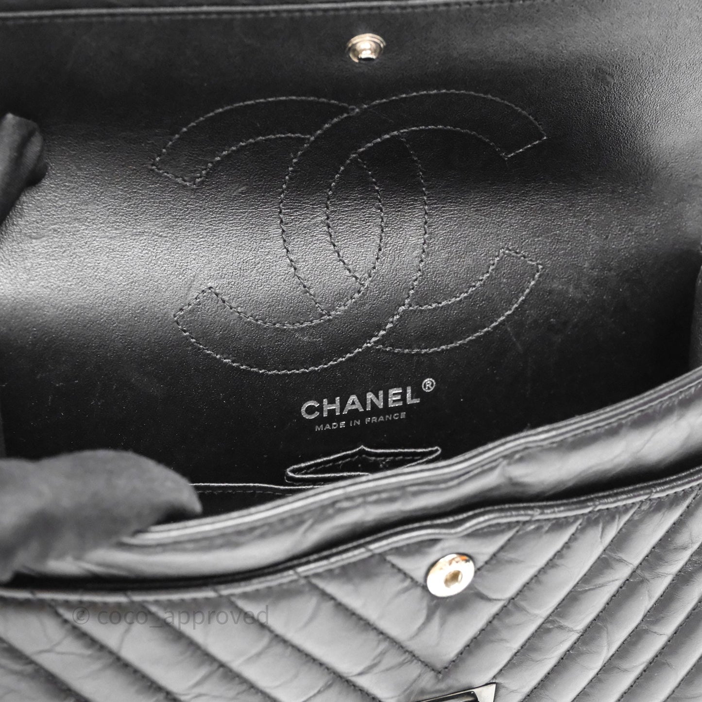 Chanel Reissue 225 Chevron Aged Calfskin So Black