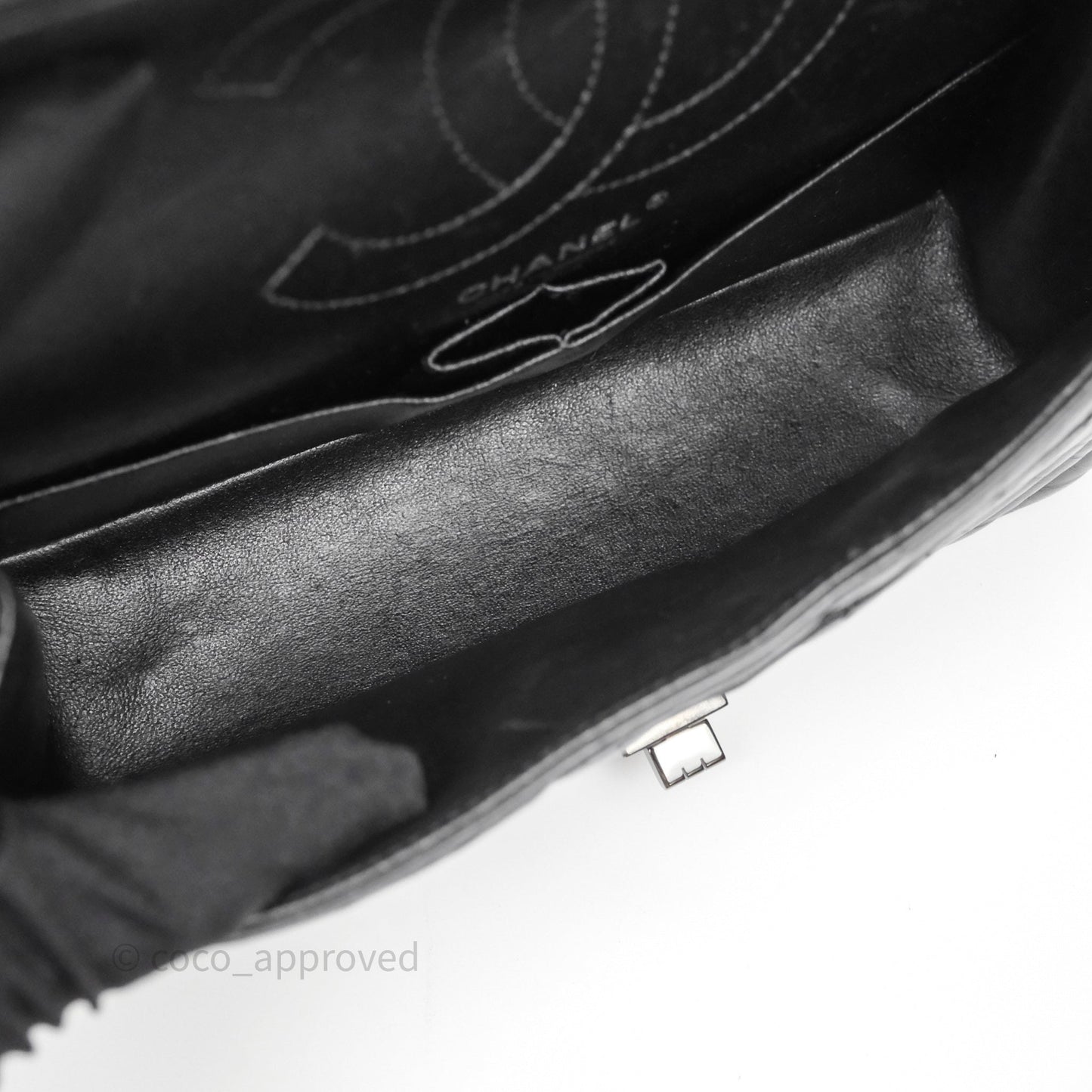 Chanel Reissue 225 Chevron Aged Calfskin So Black