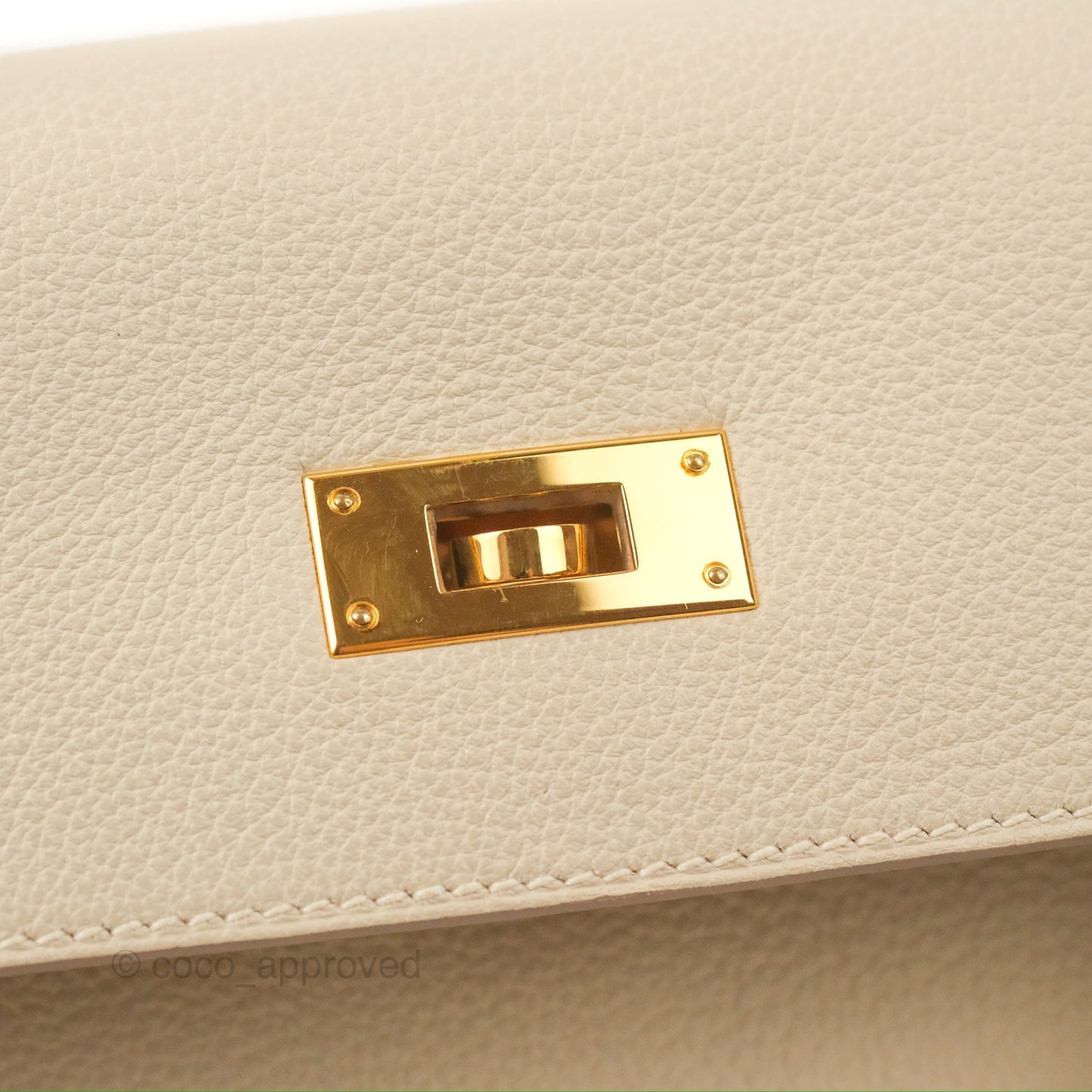 Hermès Kelly Retourne 28 Craie Togo Gold Hardware