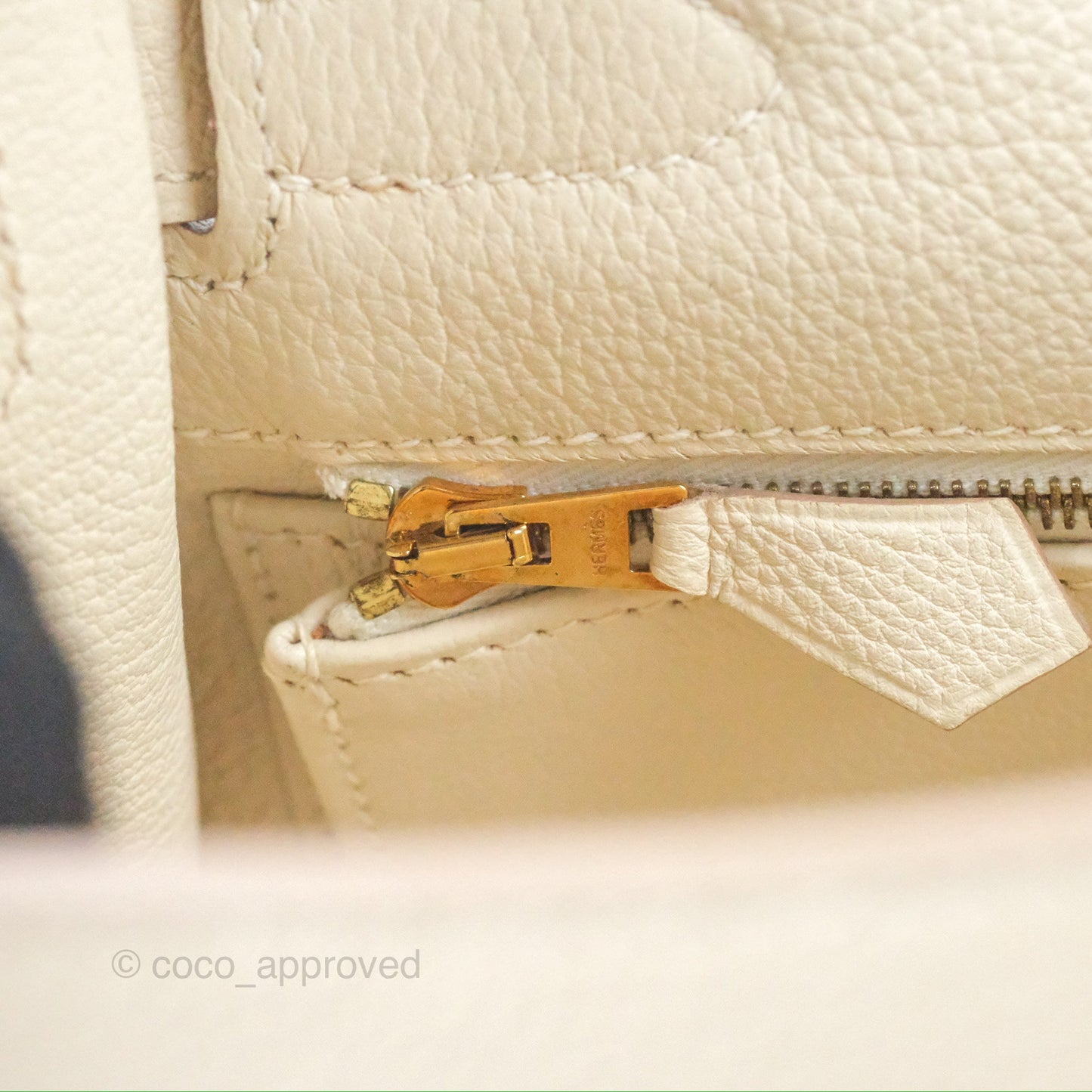 Hermès Kelly Retourne 28 Craie Togo Gold Hardware