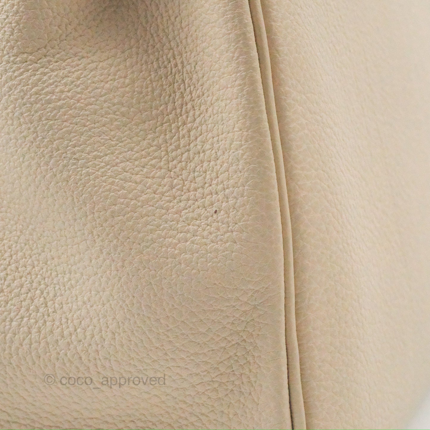 Hermès Kelly Retourne 28 Craie Togo Gold Hardware