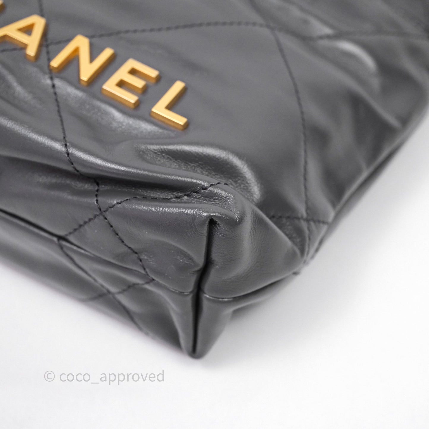 Chanel 22 Mini Bag Dark Grey Shiny Crumpled Calfskin Aged Gold Hardware