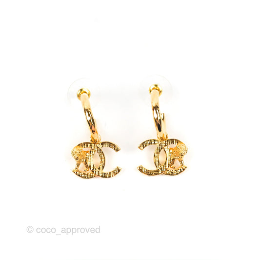 Chanel Lion CC Hoop Earrings Gold Tone 22A