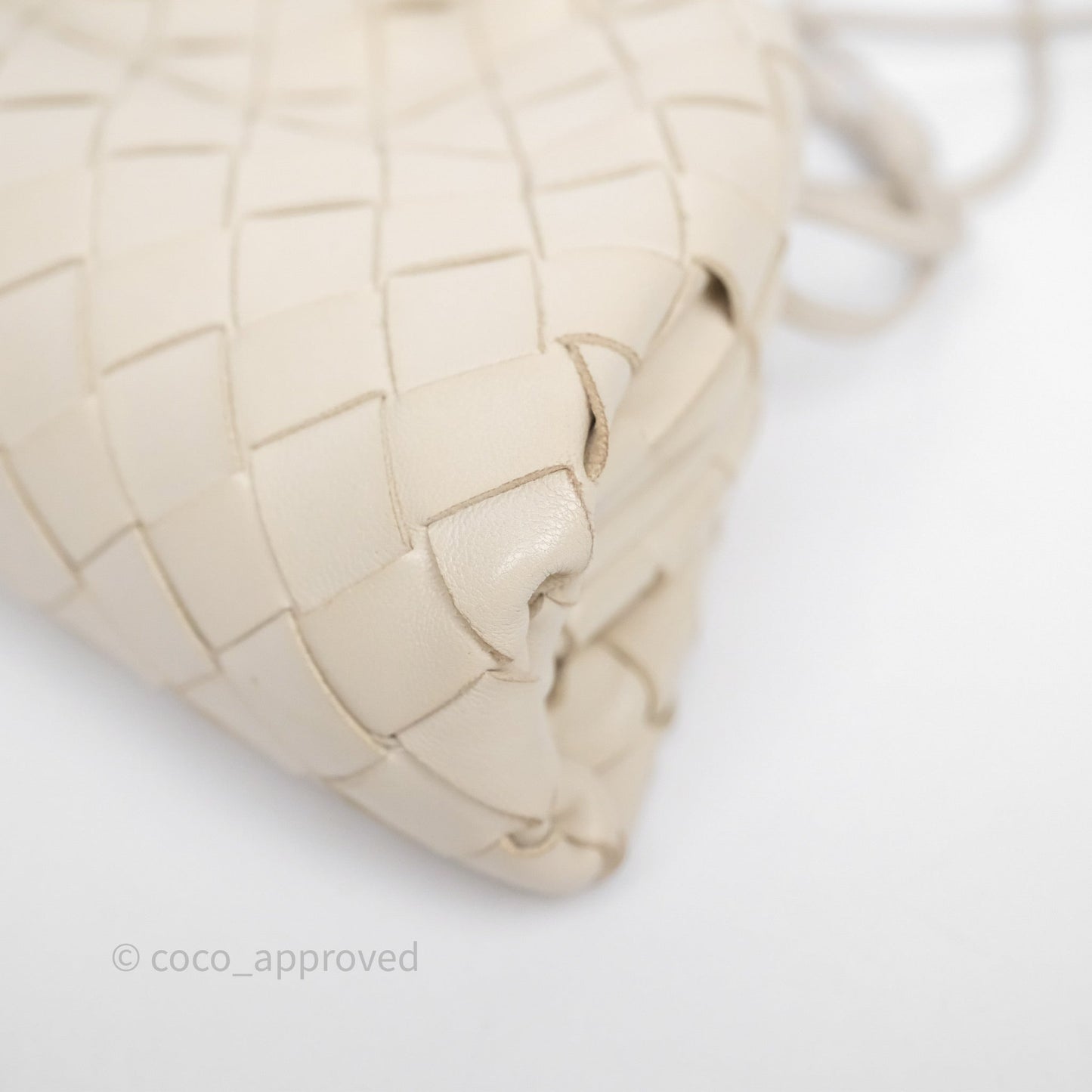 Bottega Veneta Mini Pouch Light Beige Intrecciato Lambskin