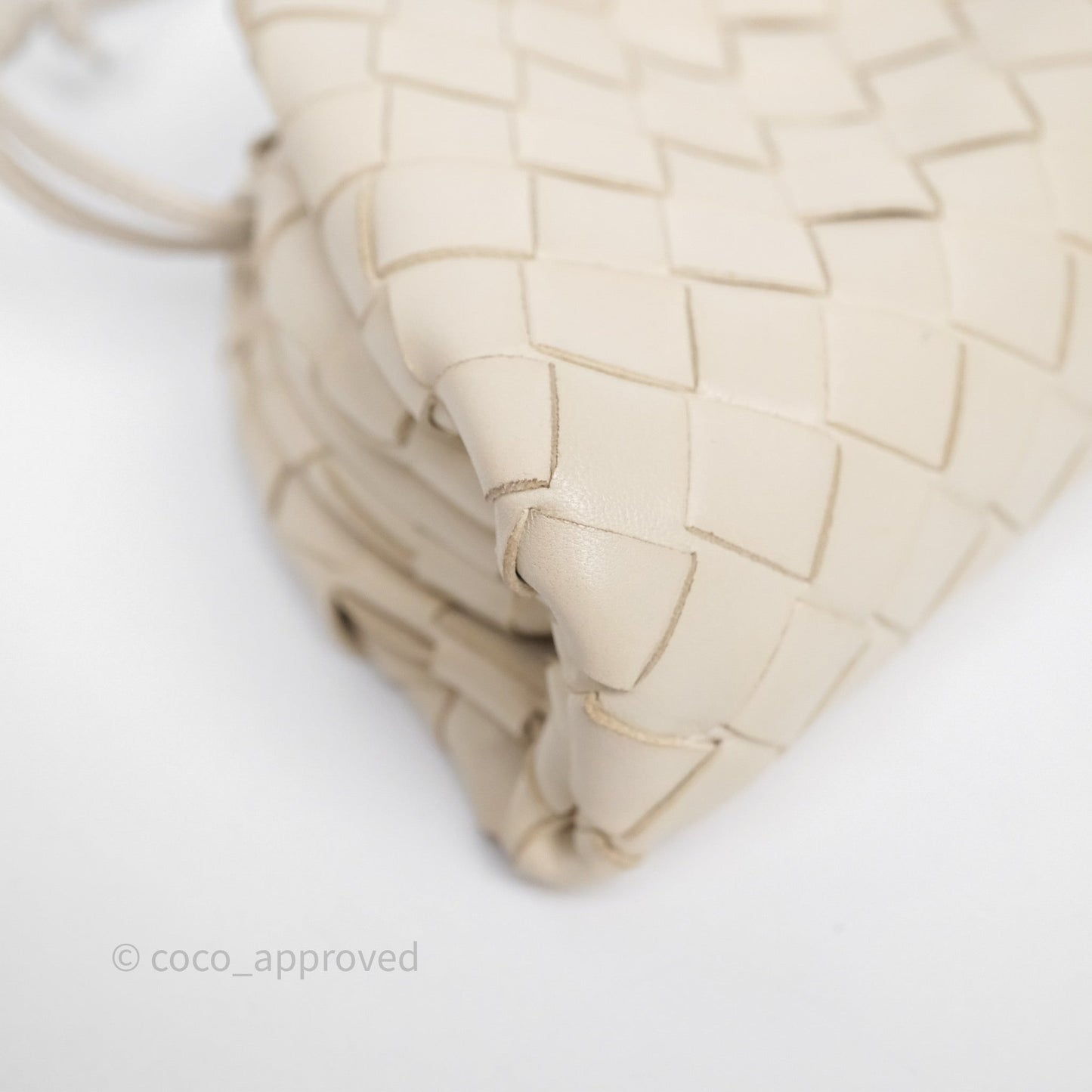 Bottega Veneta Mini Pouch Light Beige Intrecciato Lambskin