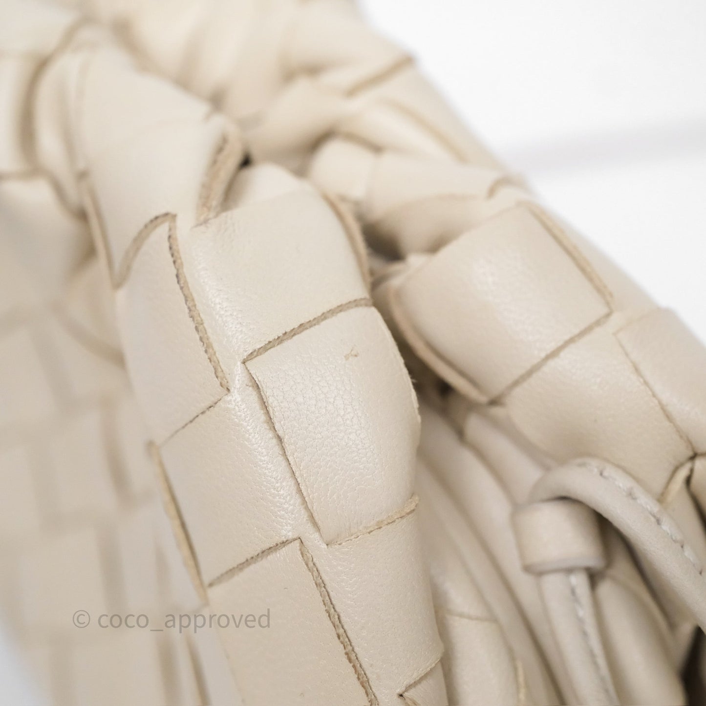 Bottega Veneta Mini Pouch Light Beige Intrecciato Lambskin