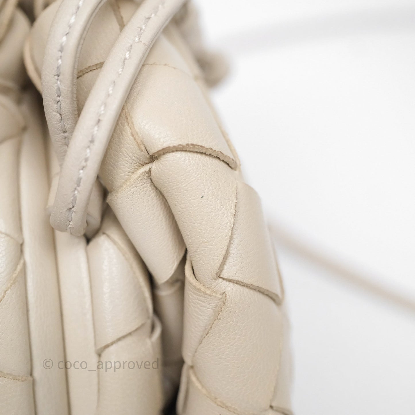 Bottega Veneta Mini Pouch Light Beige Intrecciato Lambskin