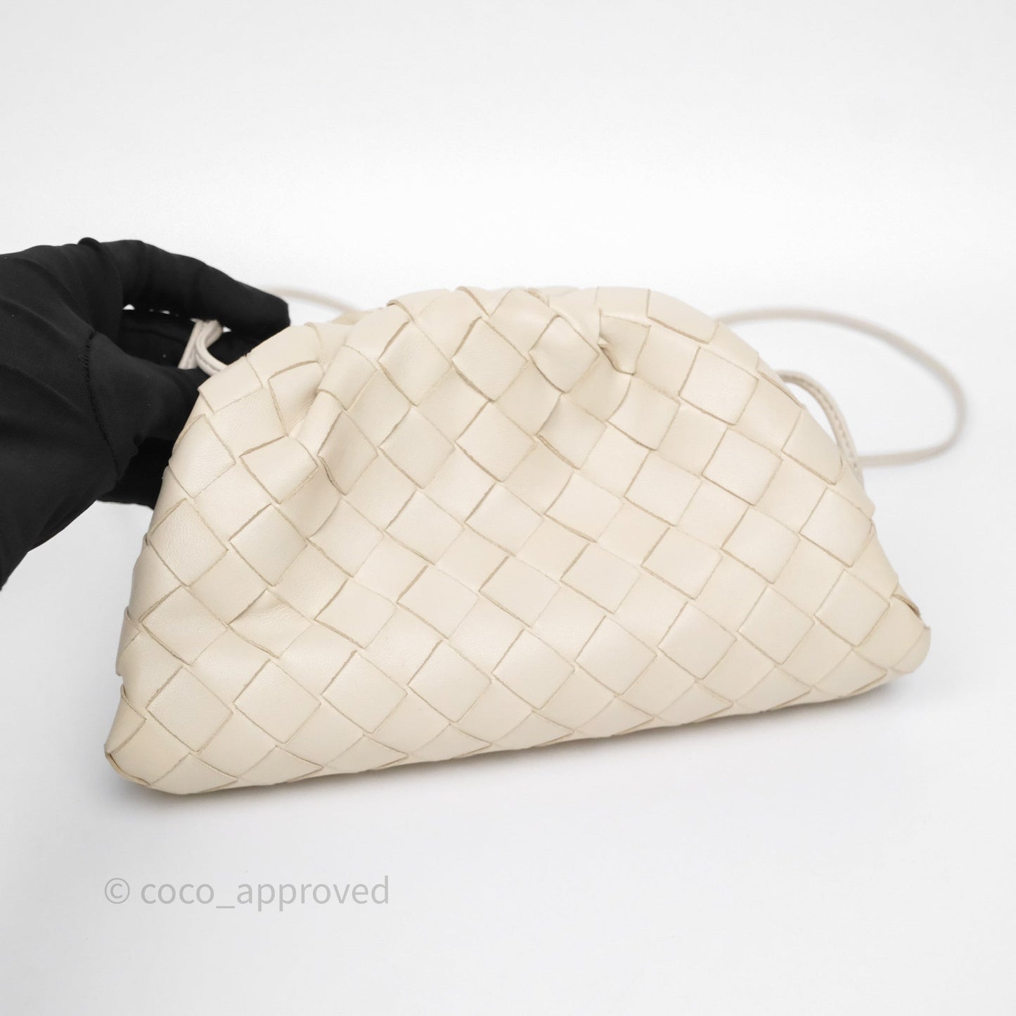 Bottega Veneta Mini Pouch Light Beige Intrecciato Lambskin