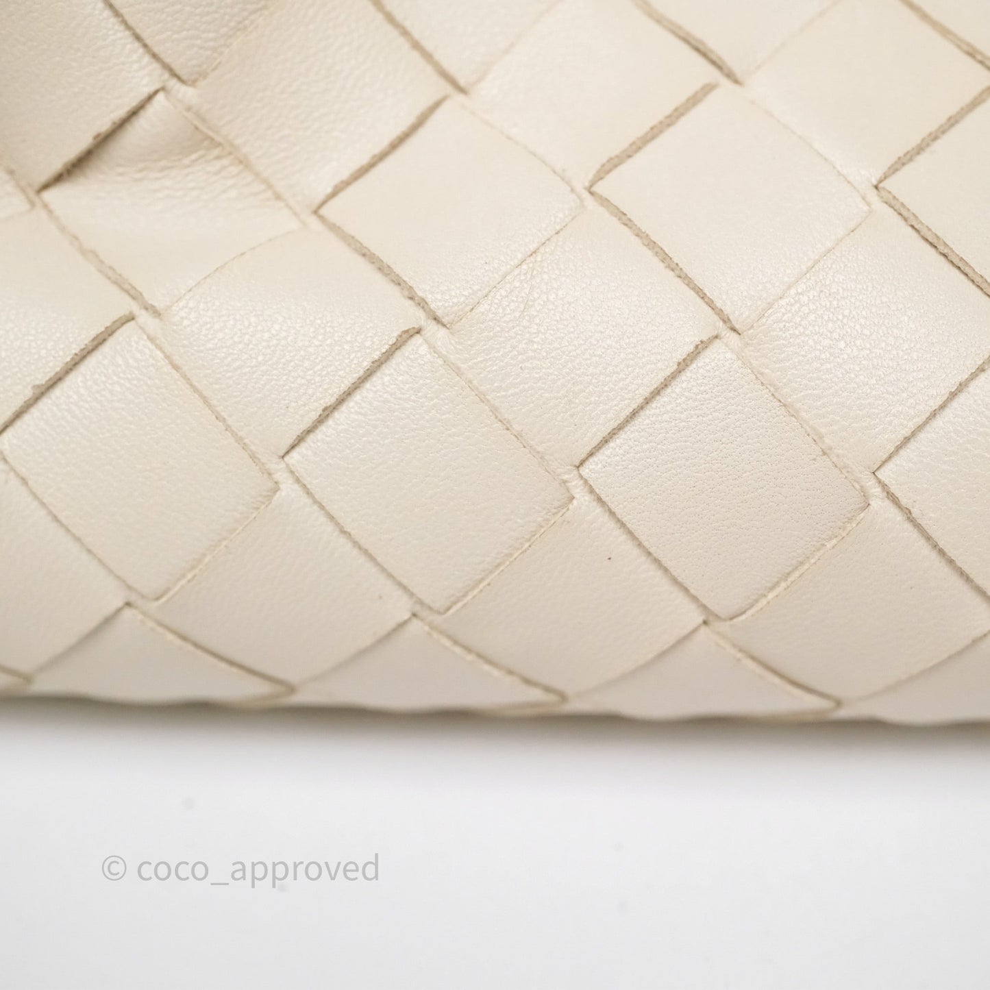 Bottega Veneta Mini Pouch Light Beige Intrecciato Lambskin