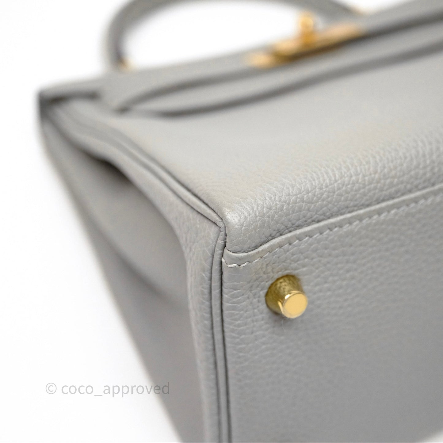 Hermès Kelly 28 Gris Mouette 4Z Togo Gold Hardware