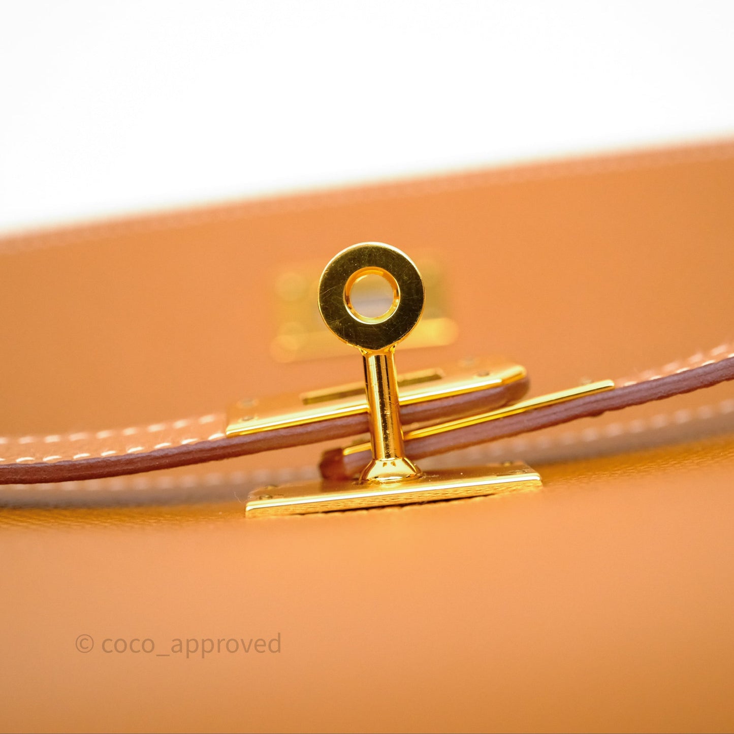 Hermès Kelly To Go Wallet Gold 37 Epsom Gold Hardware
