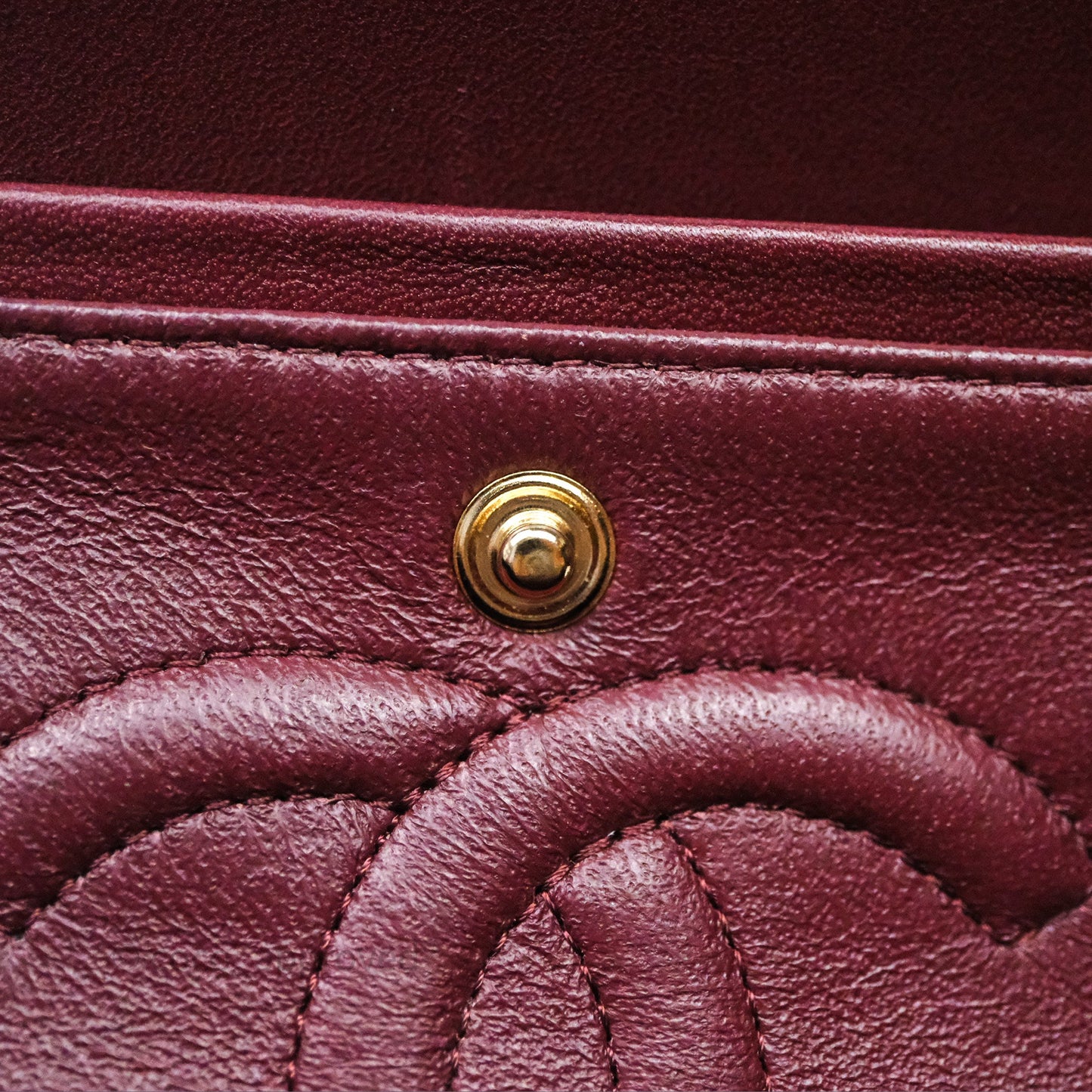 Chanel Classic M/L Medium Flap Quilted Burgundy Lambskin Gold Hardware