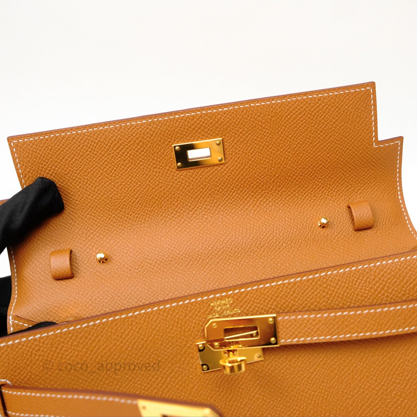 Hermès Kelly To Go Wallet Gold 37 Epsom Gold Hardware