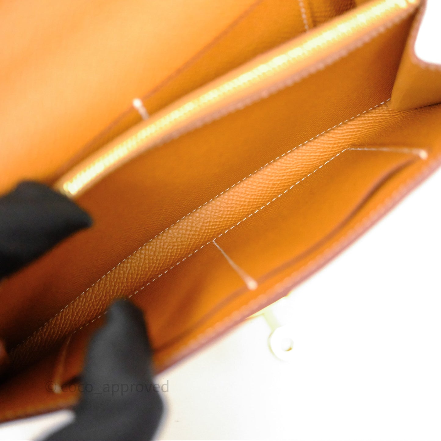 Hermès Kelly To Go Wallet Gold 37 Epsom Gold Hardware