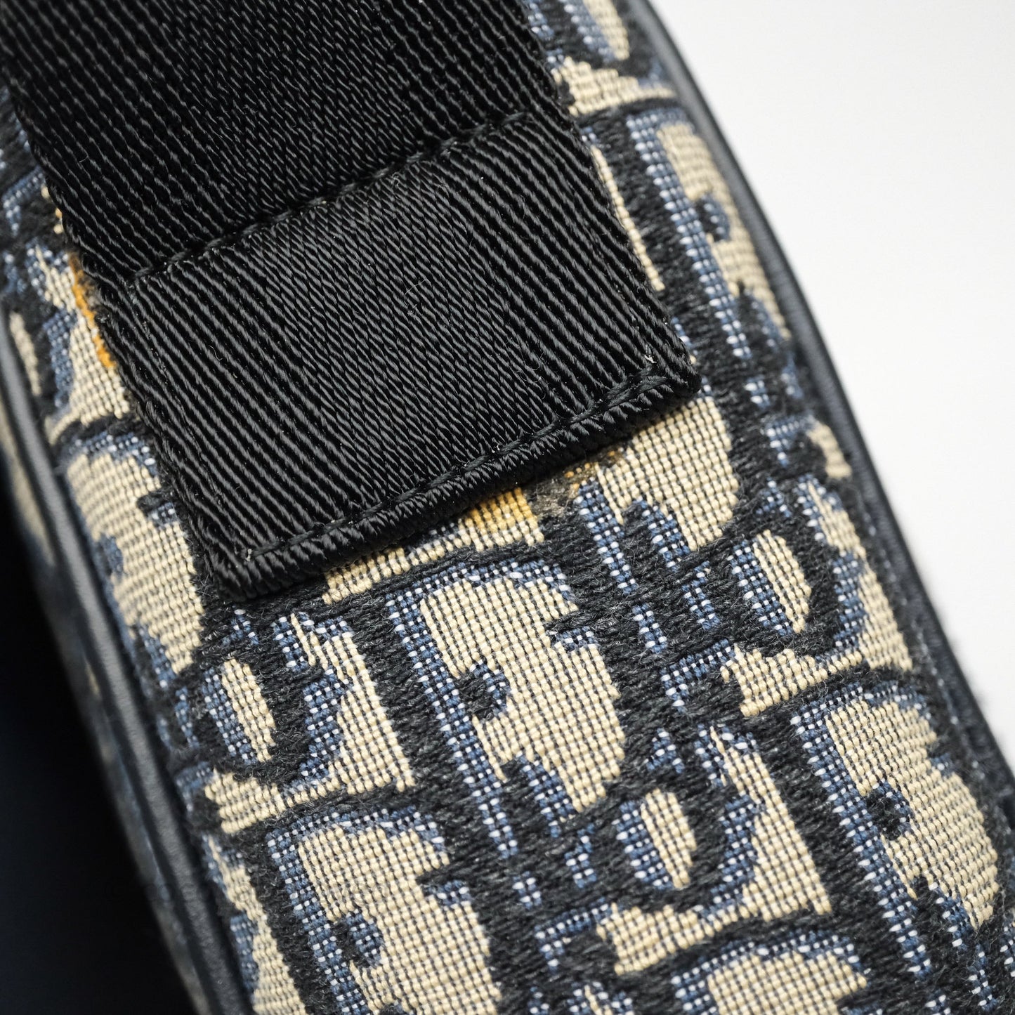 Christian Dior Messenger Bag in Blue Smooth Calfskin and Beige/ Black Dior Oblique Jacquard