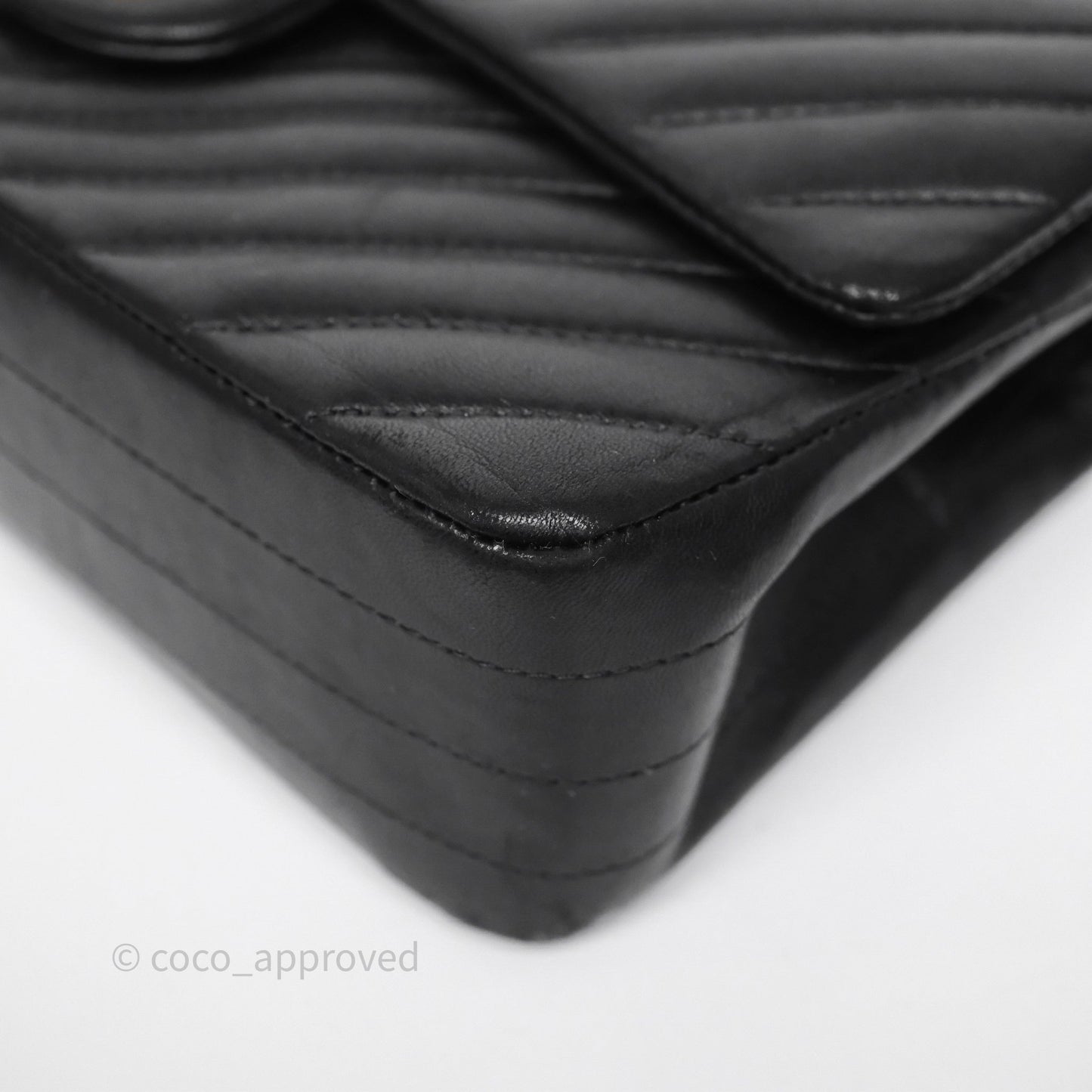 Chanel Classic Medium Flap Chevron Black Lambskin Aged Gold Hardware