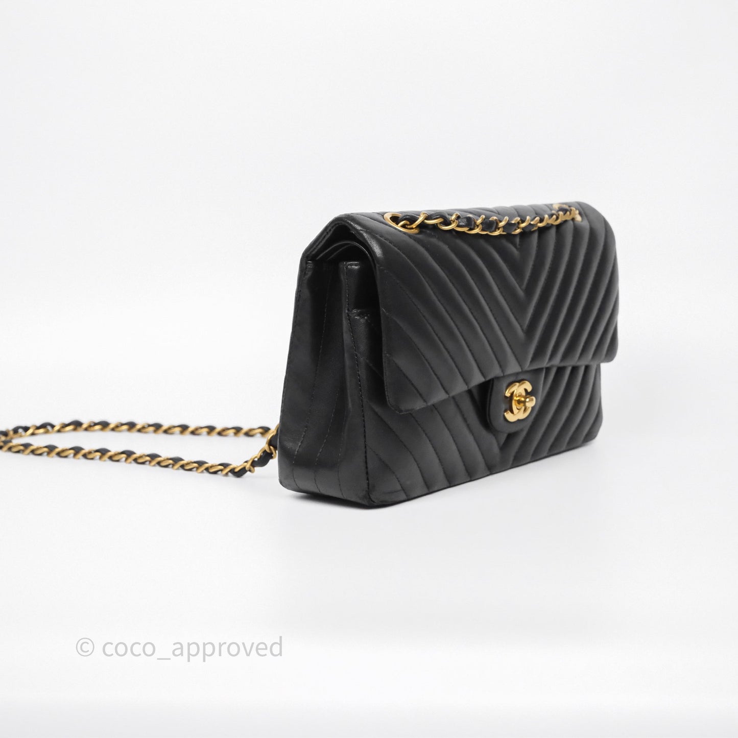 Chanel Classic Medium Flap Chevron Black Lambskin Aged Gold Hardware