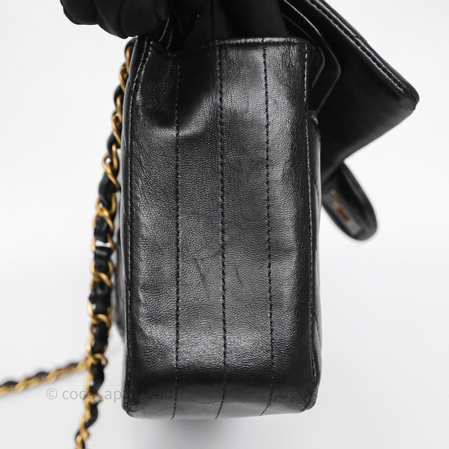 Chanel Classic Medium Flap Chevron Black Lambskin Aged Gold Hardware