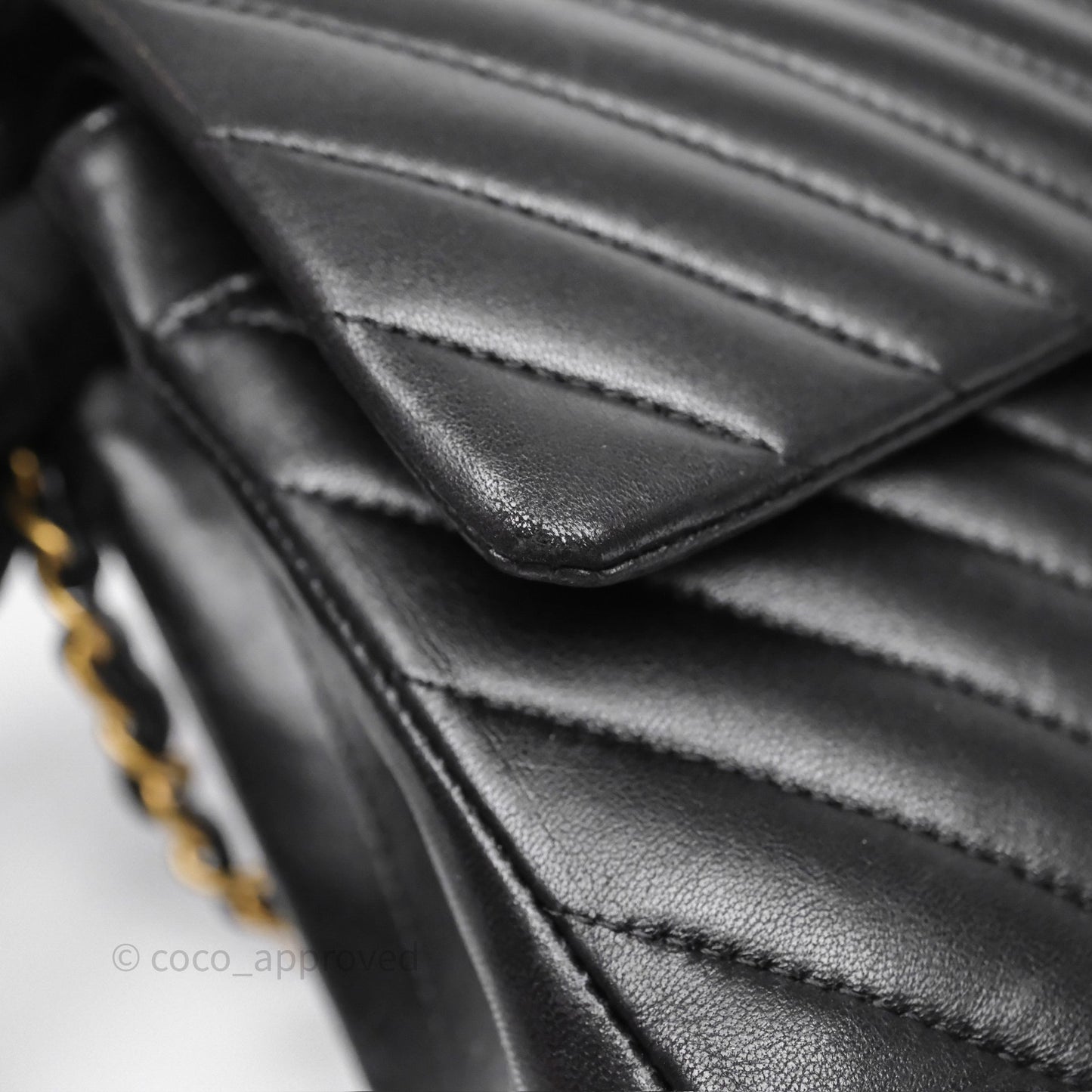 Chanel Classic Medium Flap Chevron Black Lambskin Aged Gold Hardware