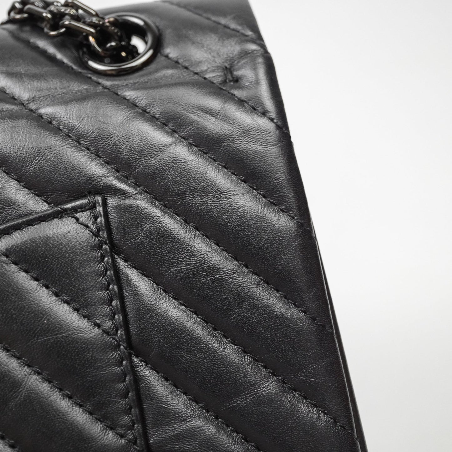 Chanel Reissue Medium 226 Chevron Aged Calfskin So Black