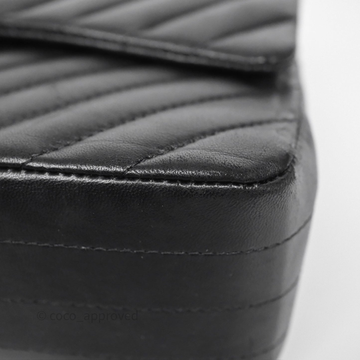 Chanel Classic Medium Flap Chevron Black Lambskin Aged Gold Hardware